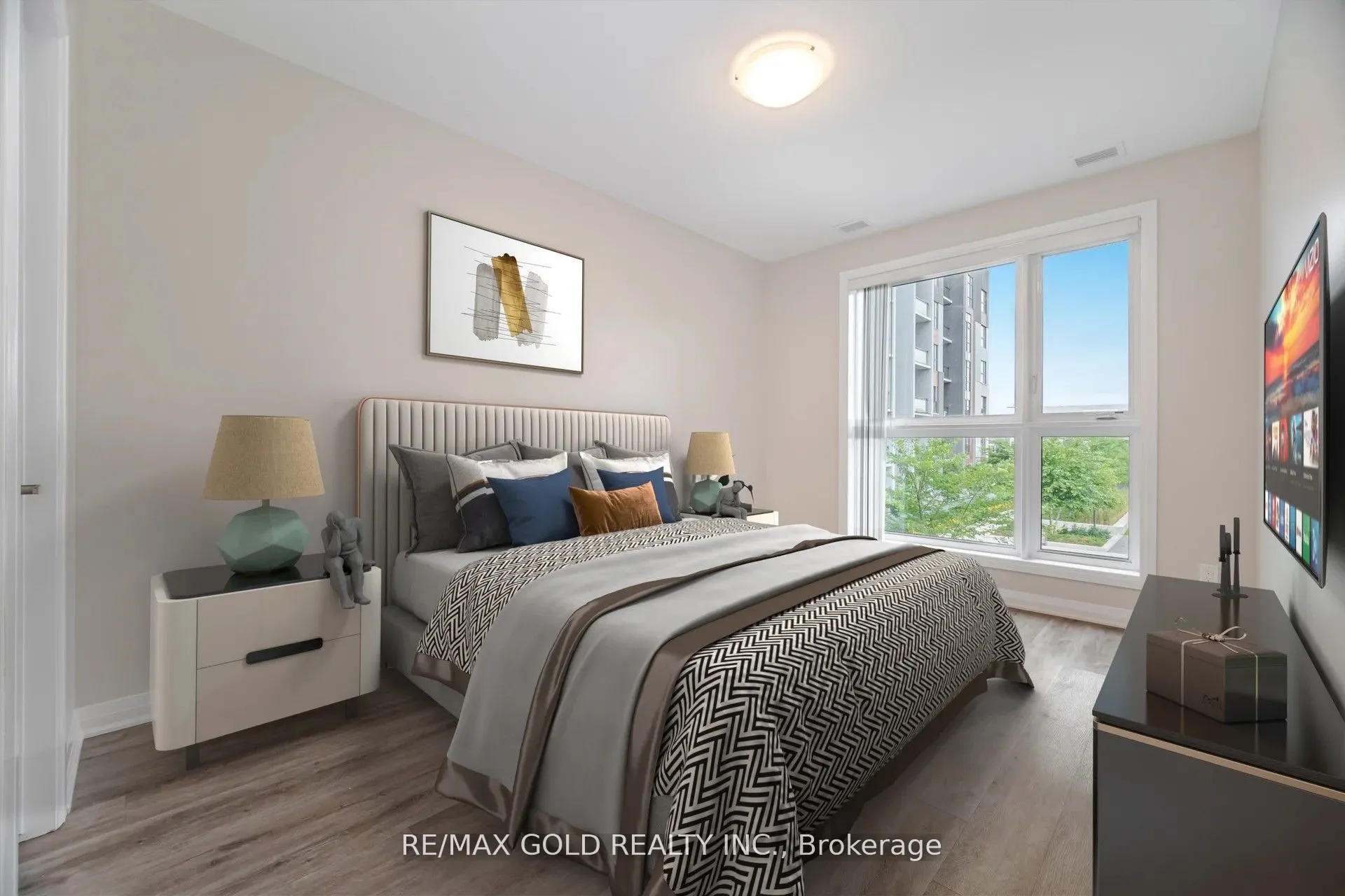 95 Dundas Street, #202