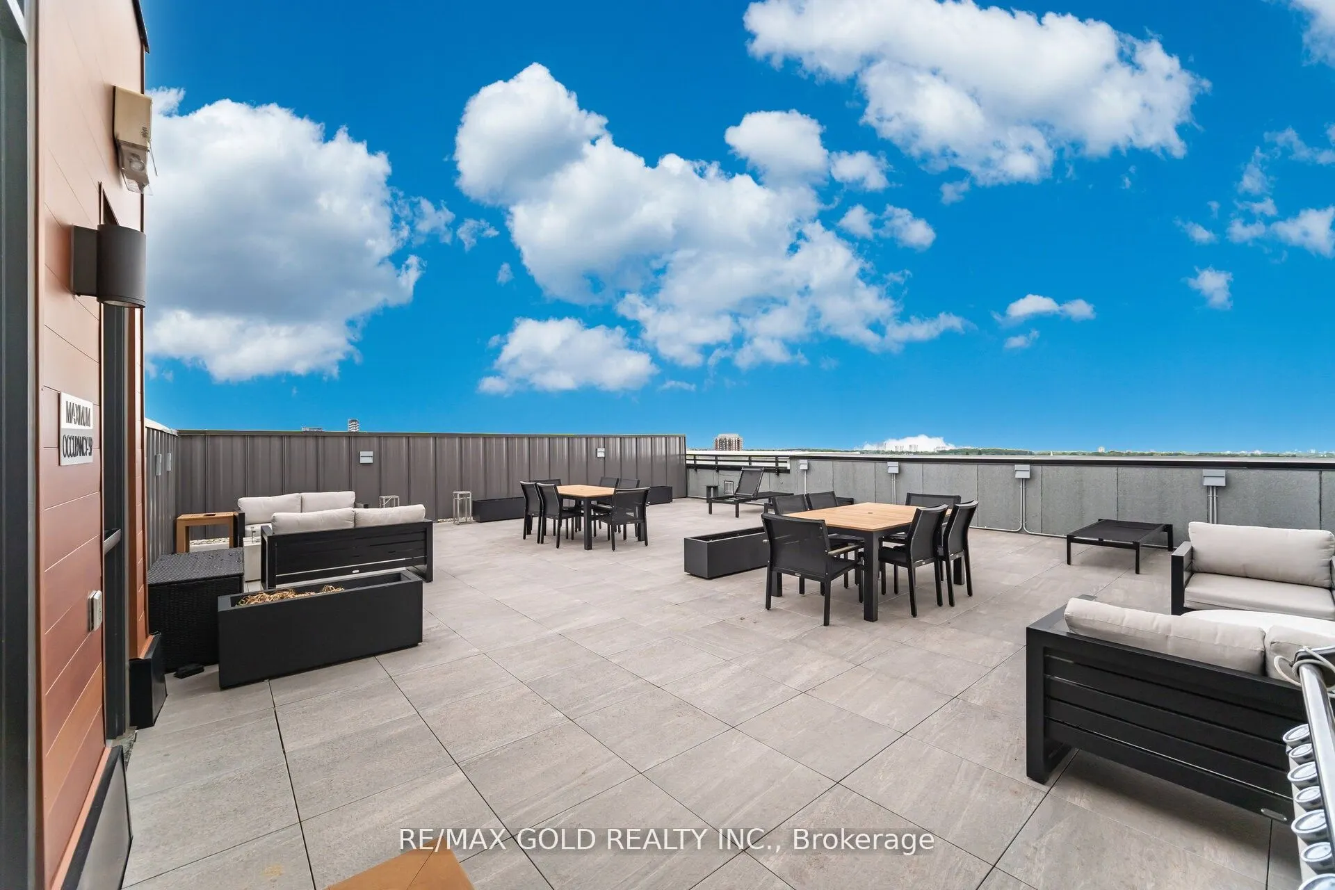 95 Dundas Street, #202