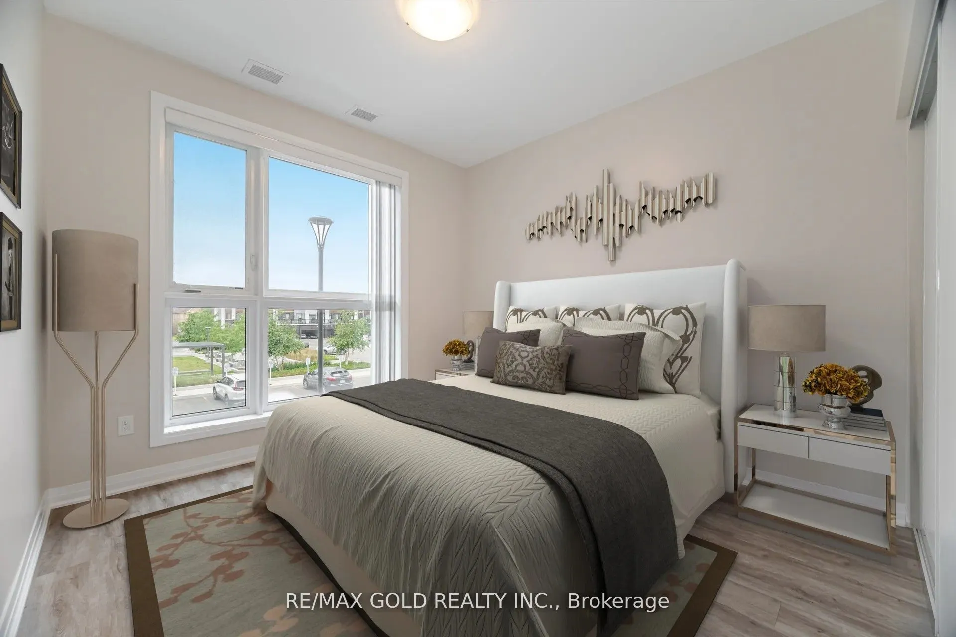 95 Dundas Street, #202