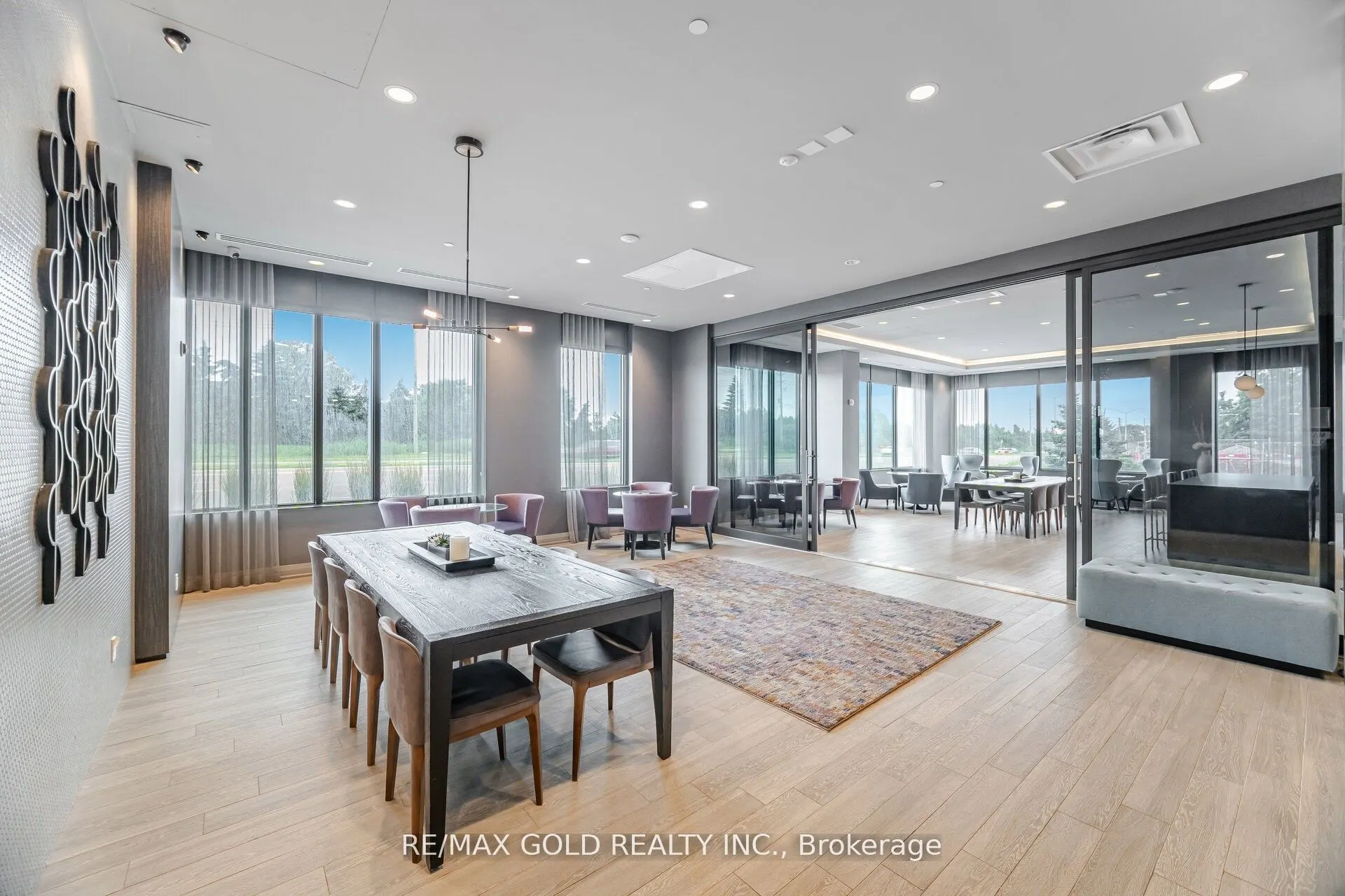 95 Dundas Street, #202