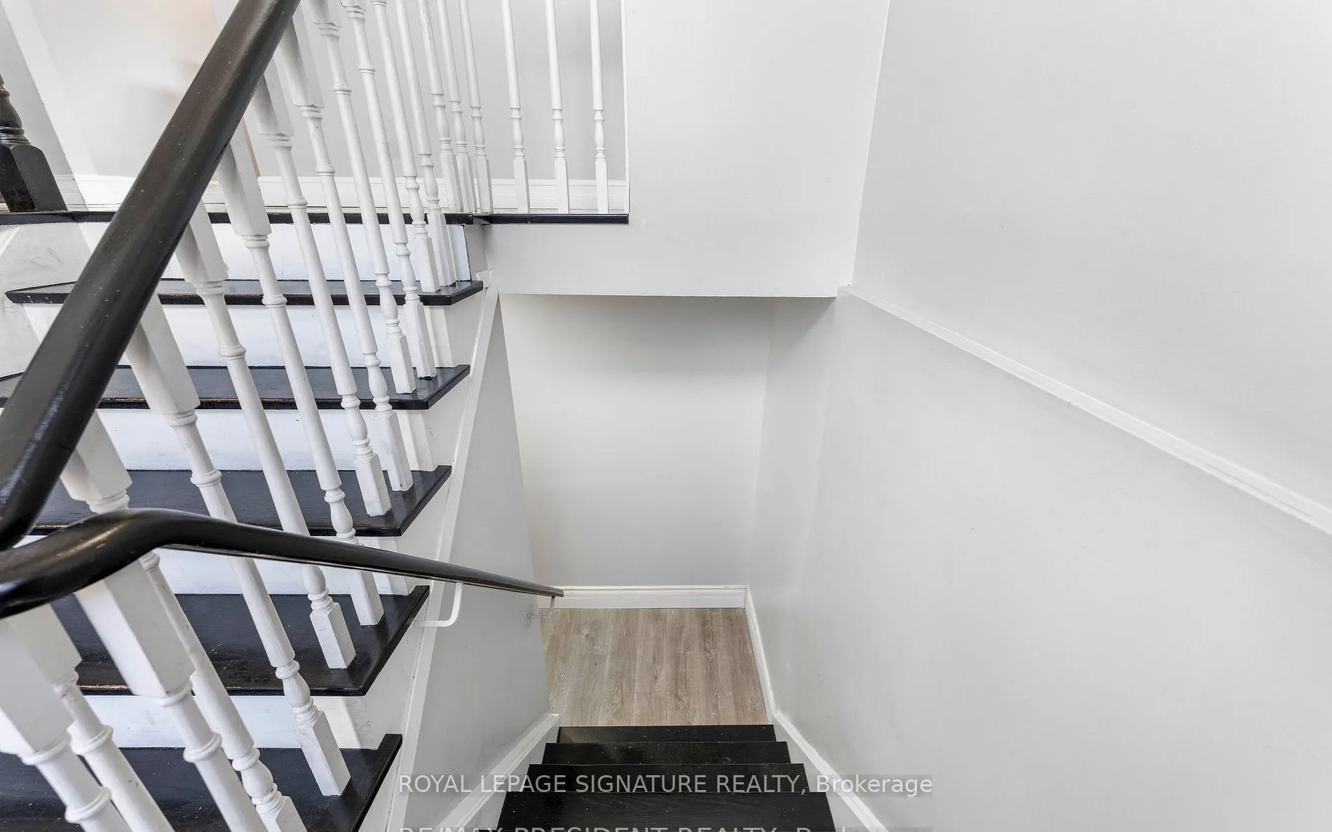 4 Royal Salisbury Way