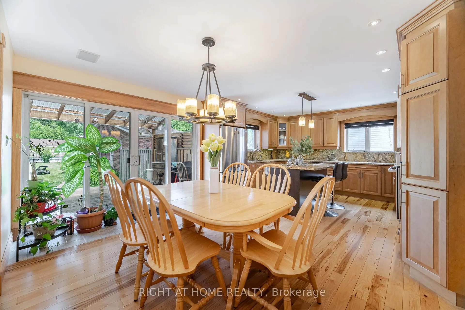 1241 Lakebreeze Drive