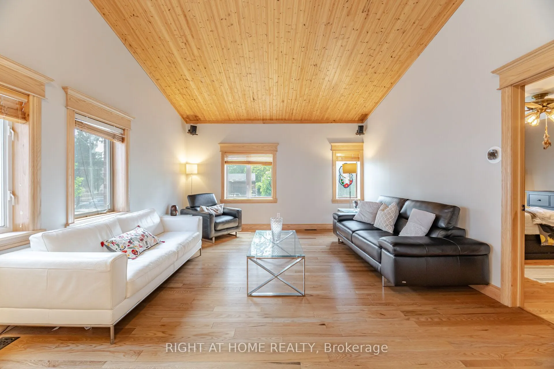 1241 Lakebreeze Drive