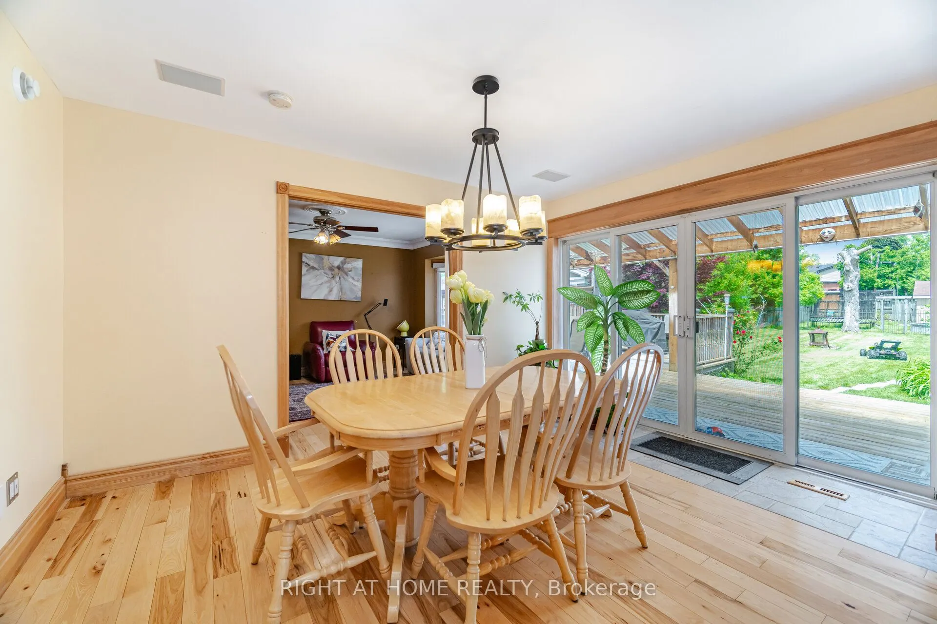 1241 Lakebreeze Drive