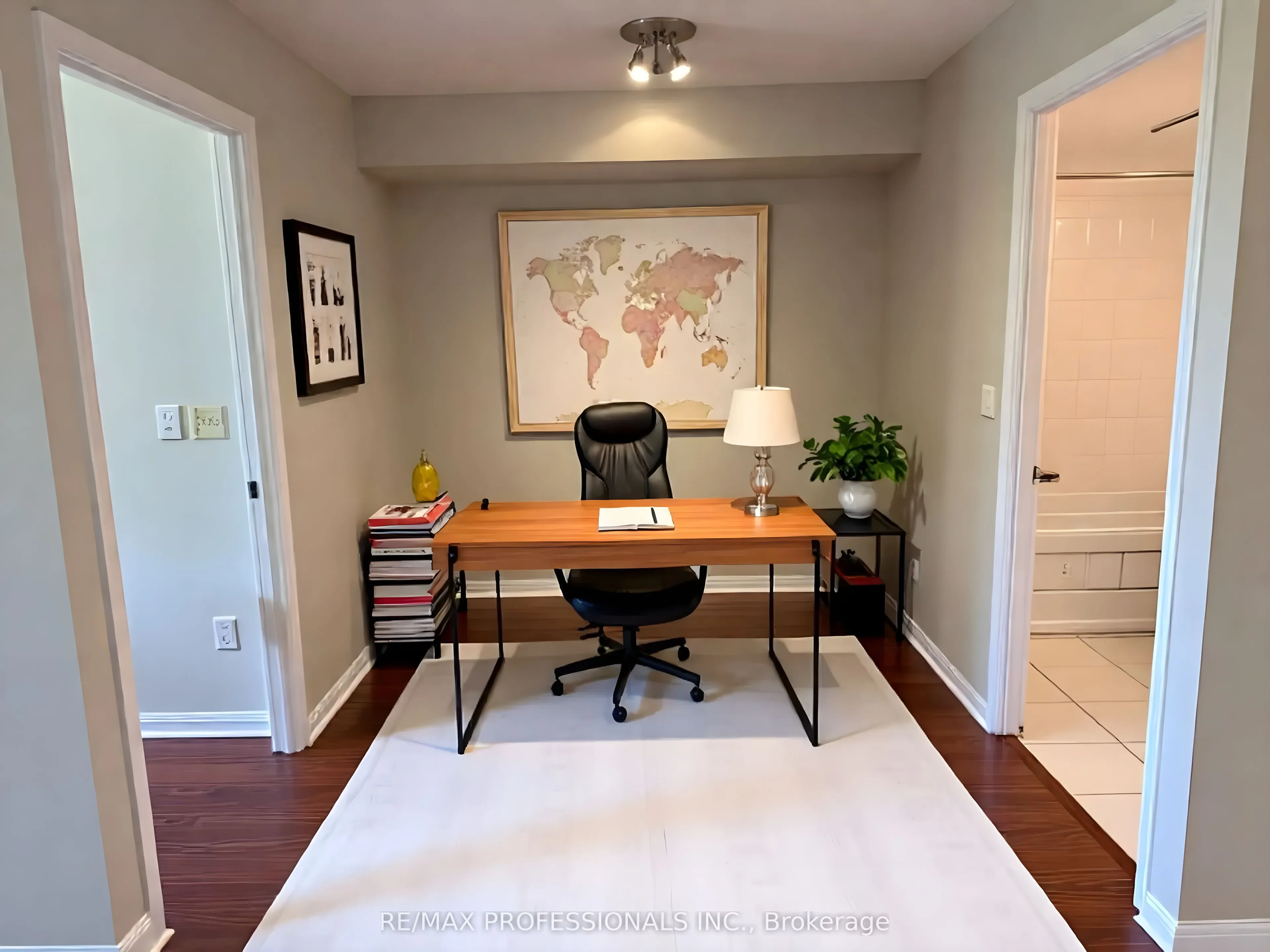 4 Elsinore Path, #208