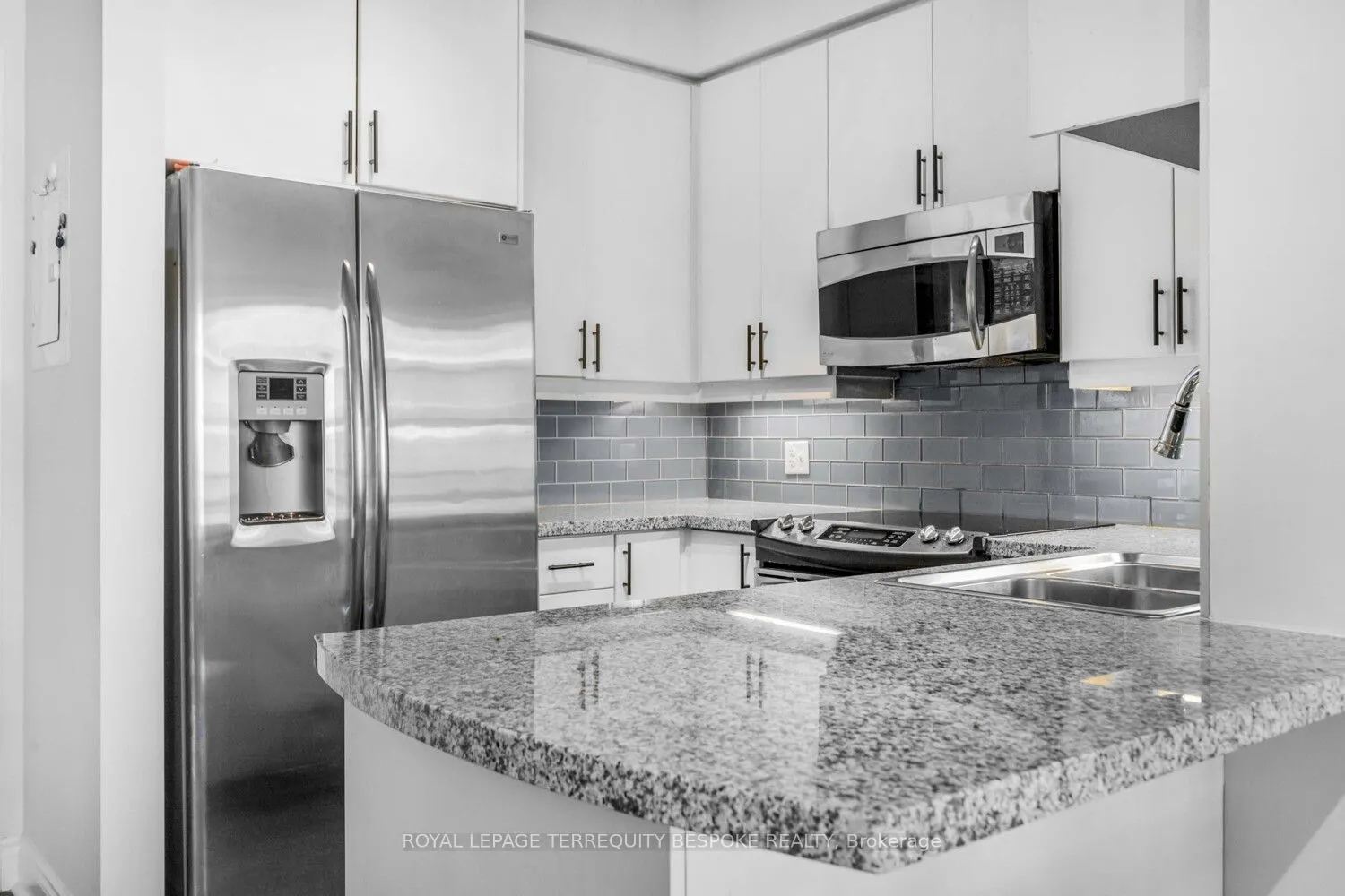 1910 Lake Shore Blvd Boulevard W, #906