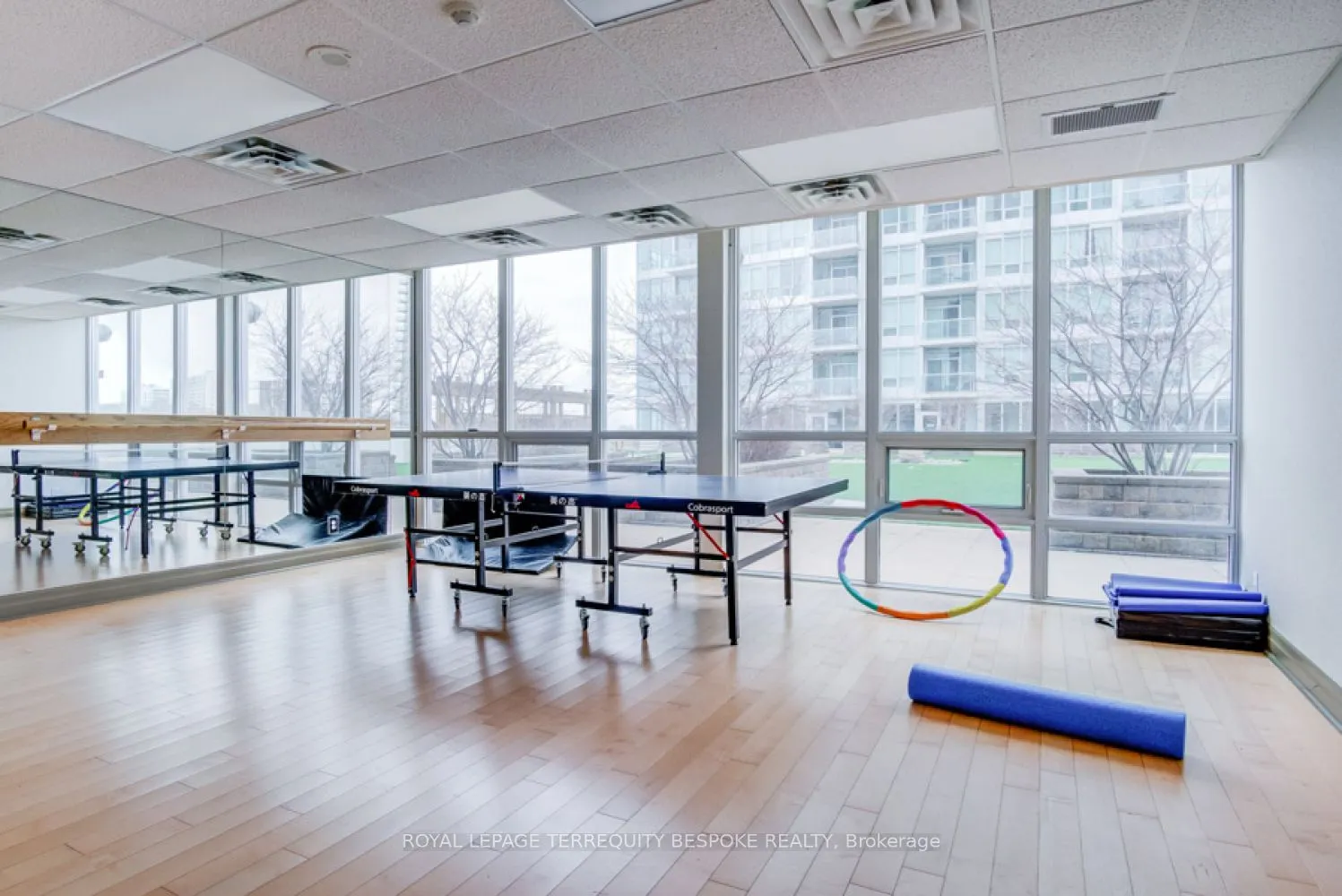 1910 Lake Shore Blvd Boulevard W, #906