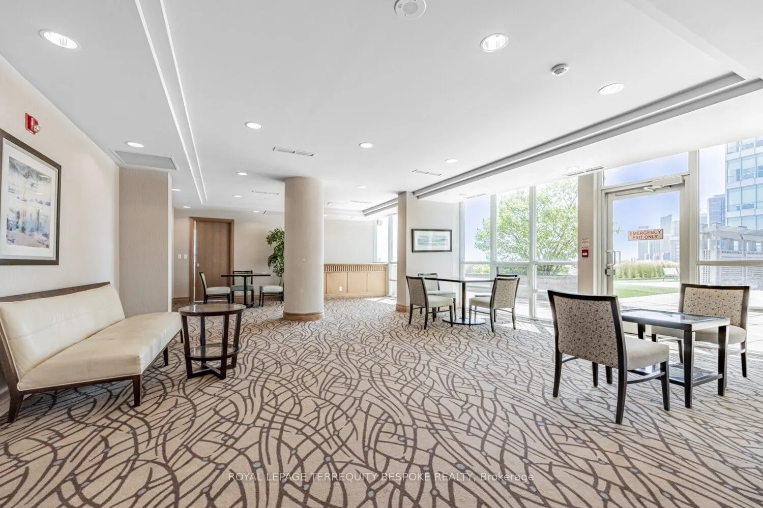 1910 Lake Shore Blvd Boulevard W, #906
