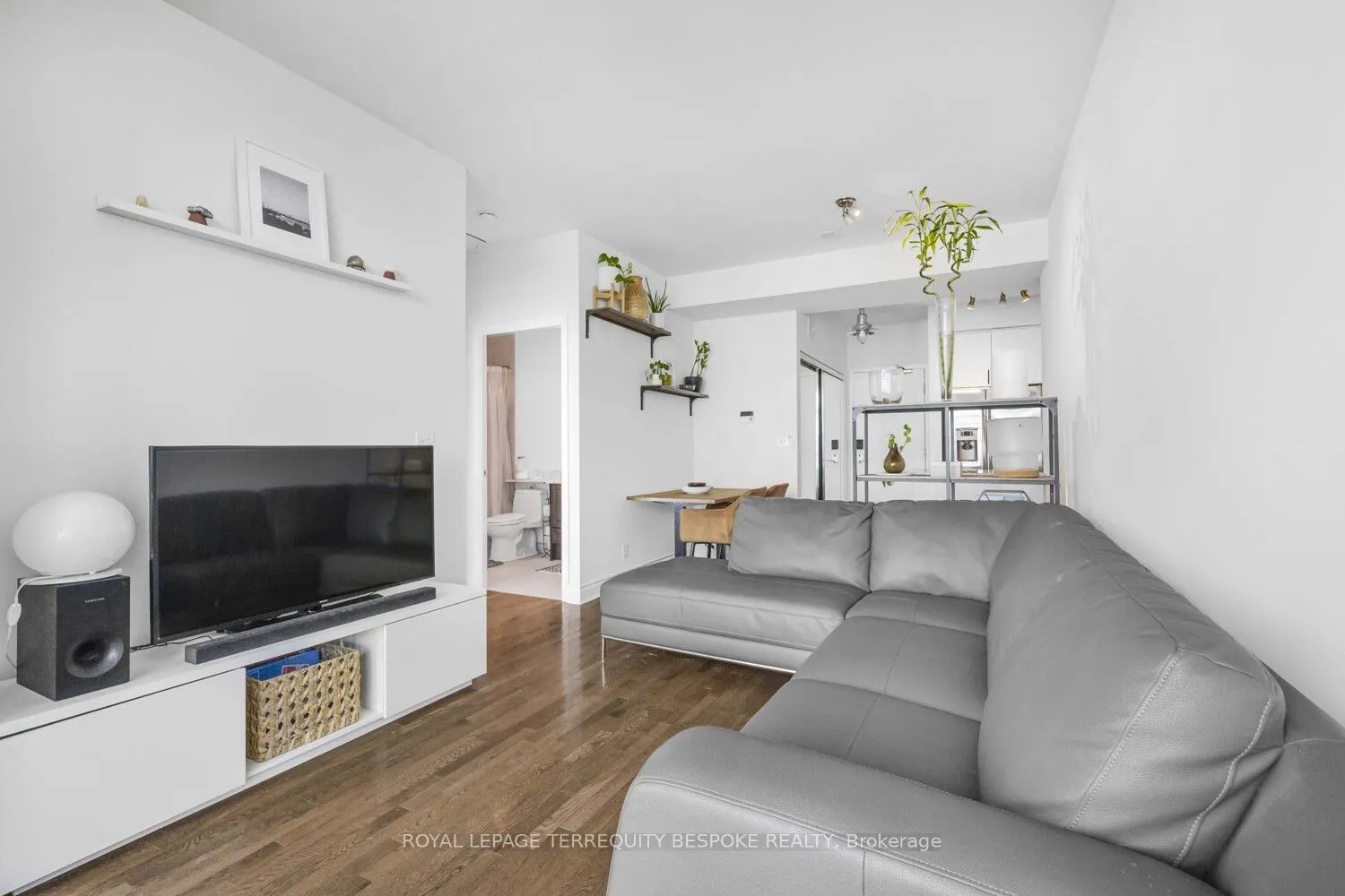 1910 Lake Shore Blvd Boulevard W, #906