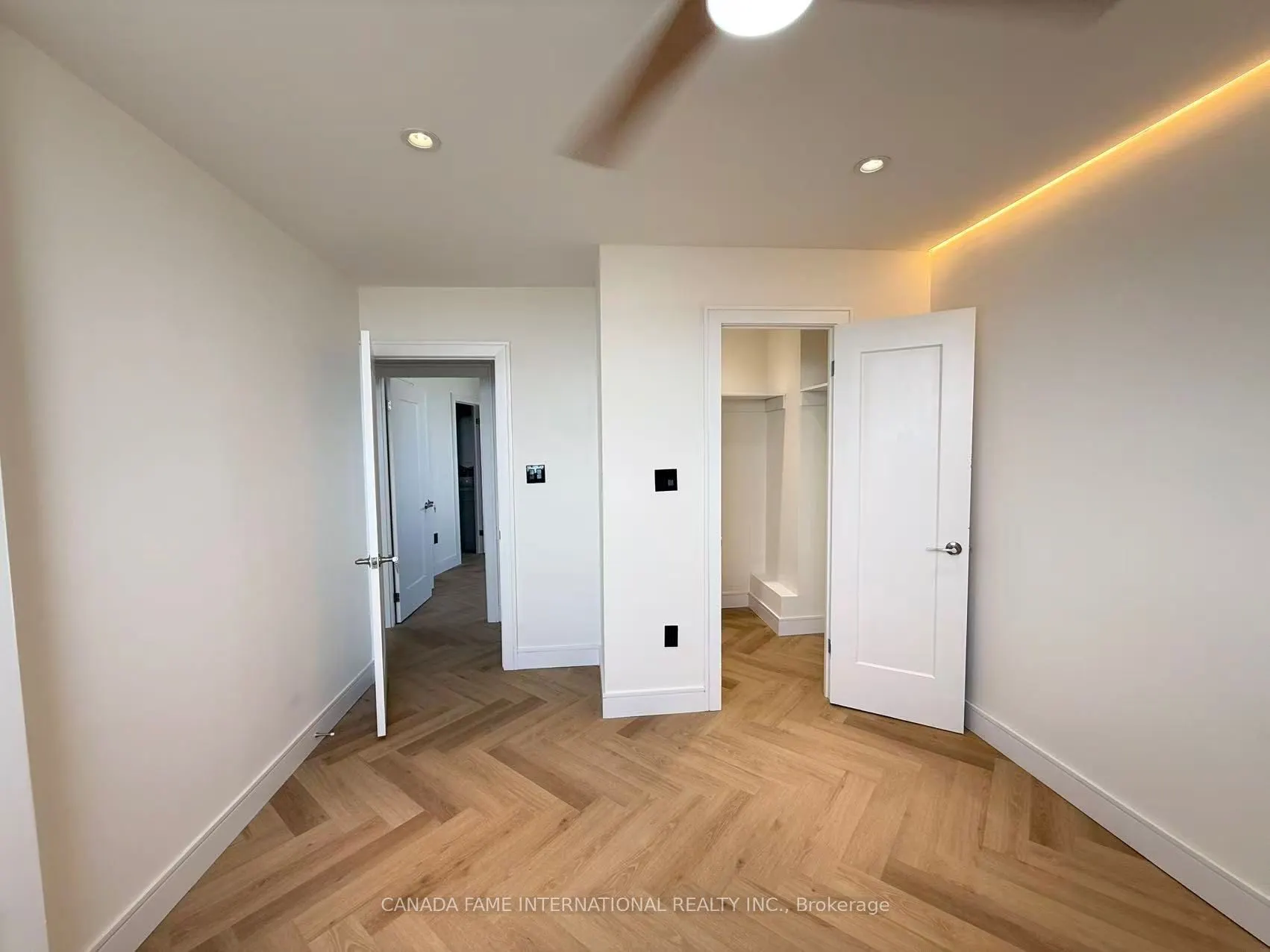 330 Dixon Road, #ph04