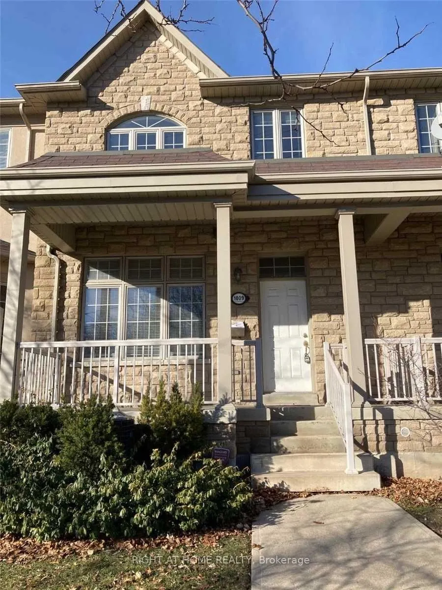 1009 Lorne Park Road, #2