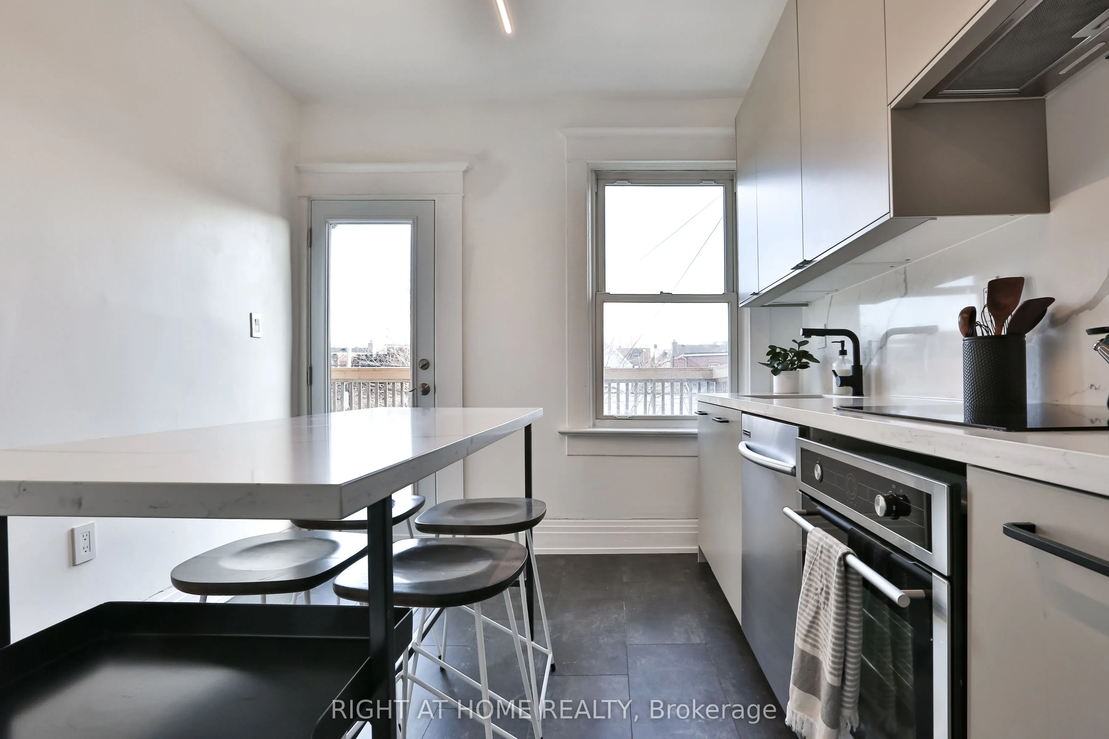1365 Lansdowne Avenue, #2