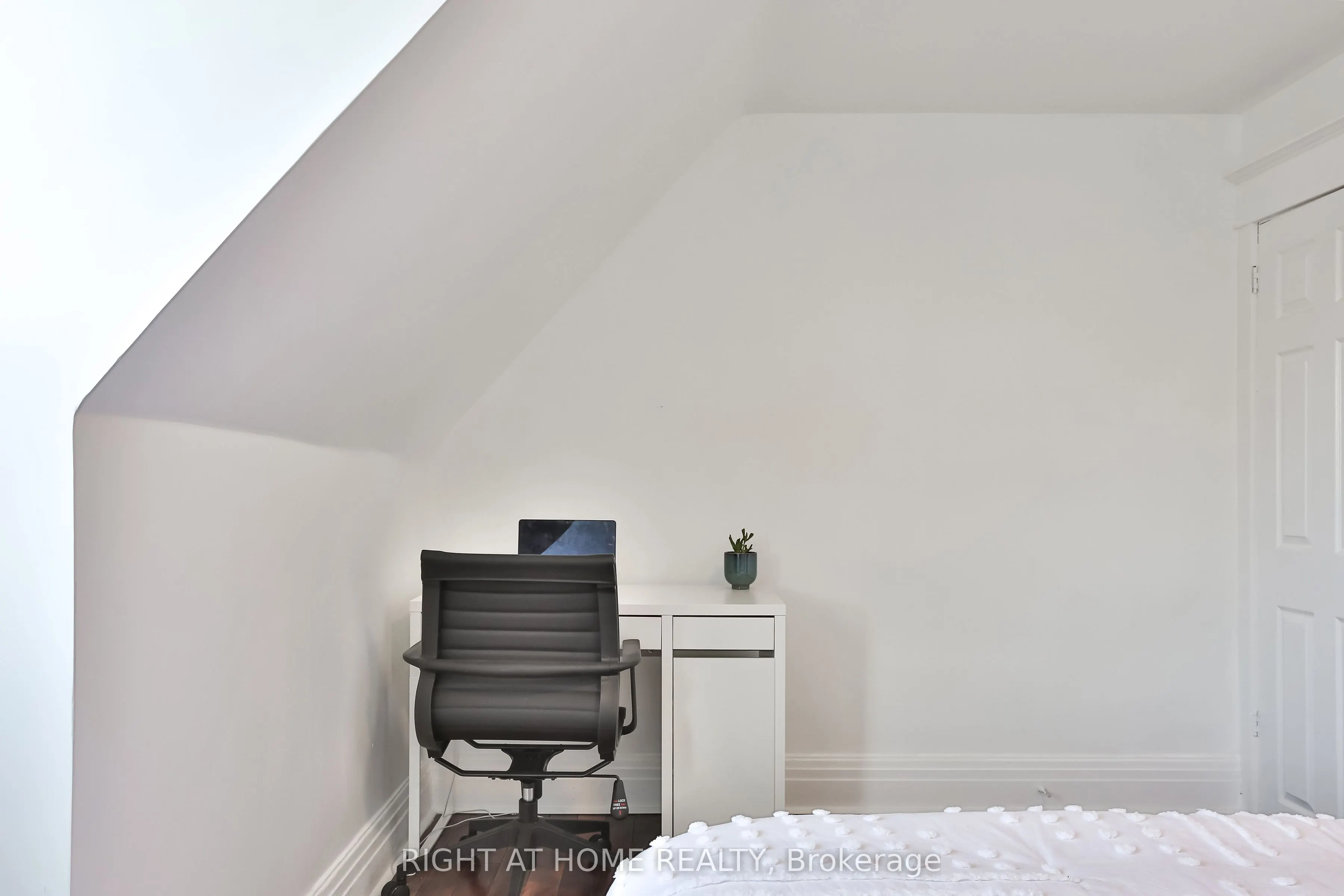 1365 Lansdowne Avenue, #2