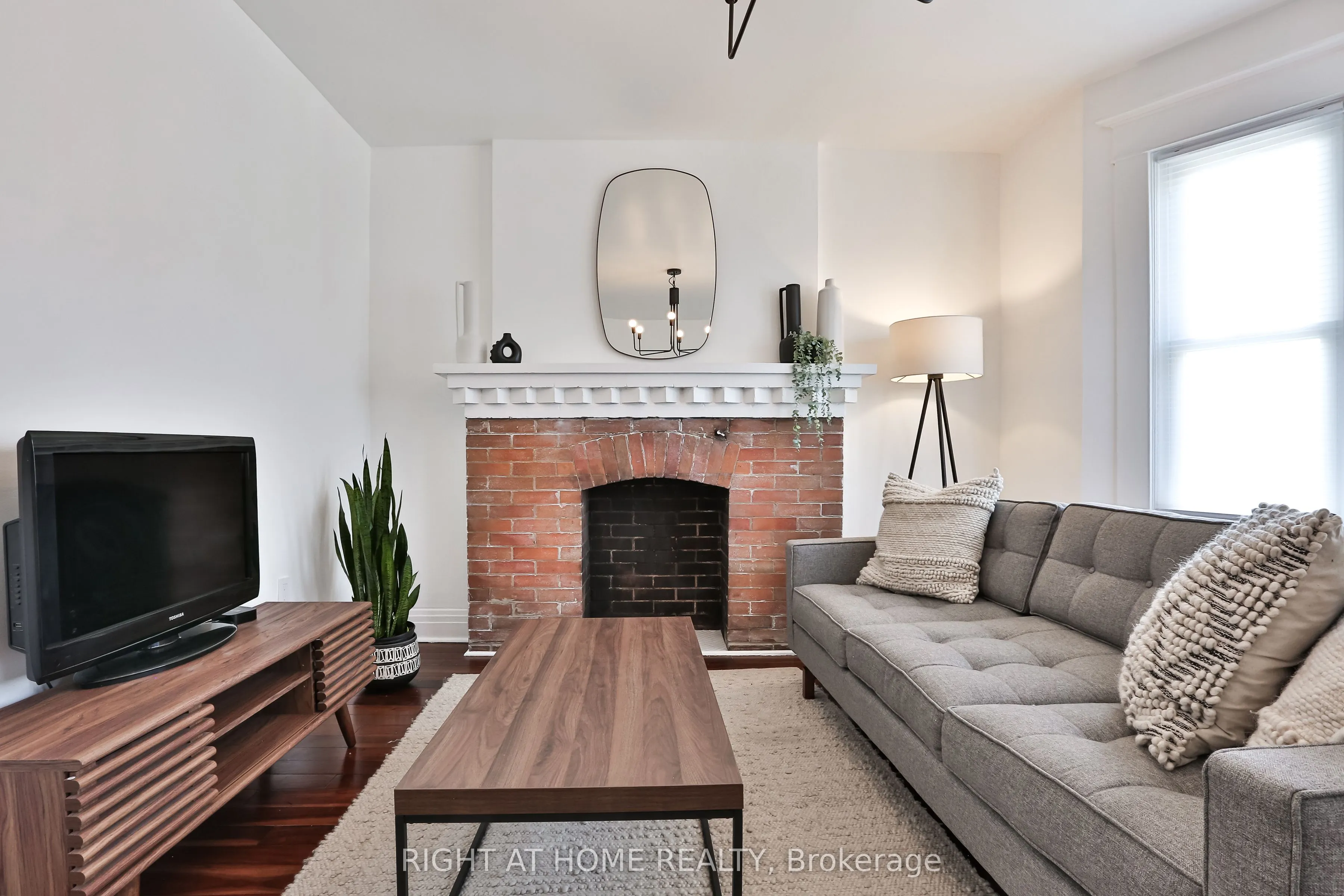 1365 Lansdowne Avenue, #2
