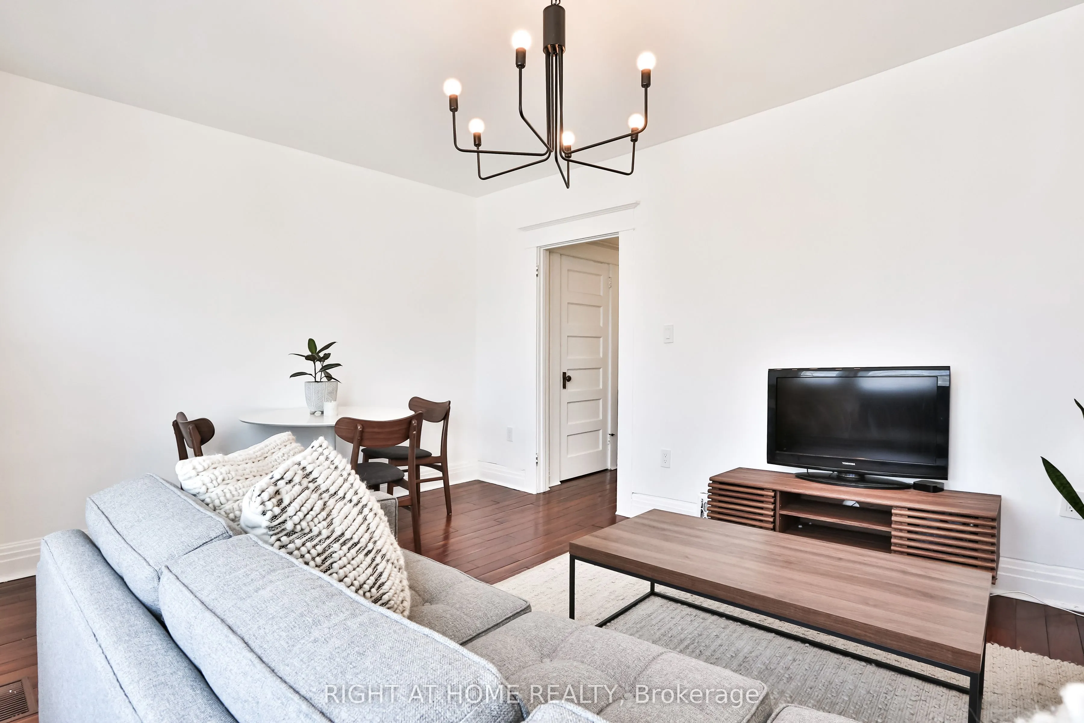 1365 Lansdowne Avenue, #2