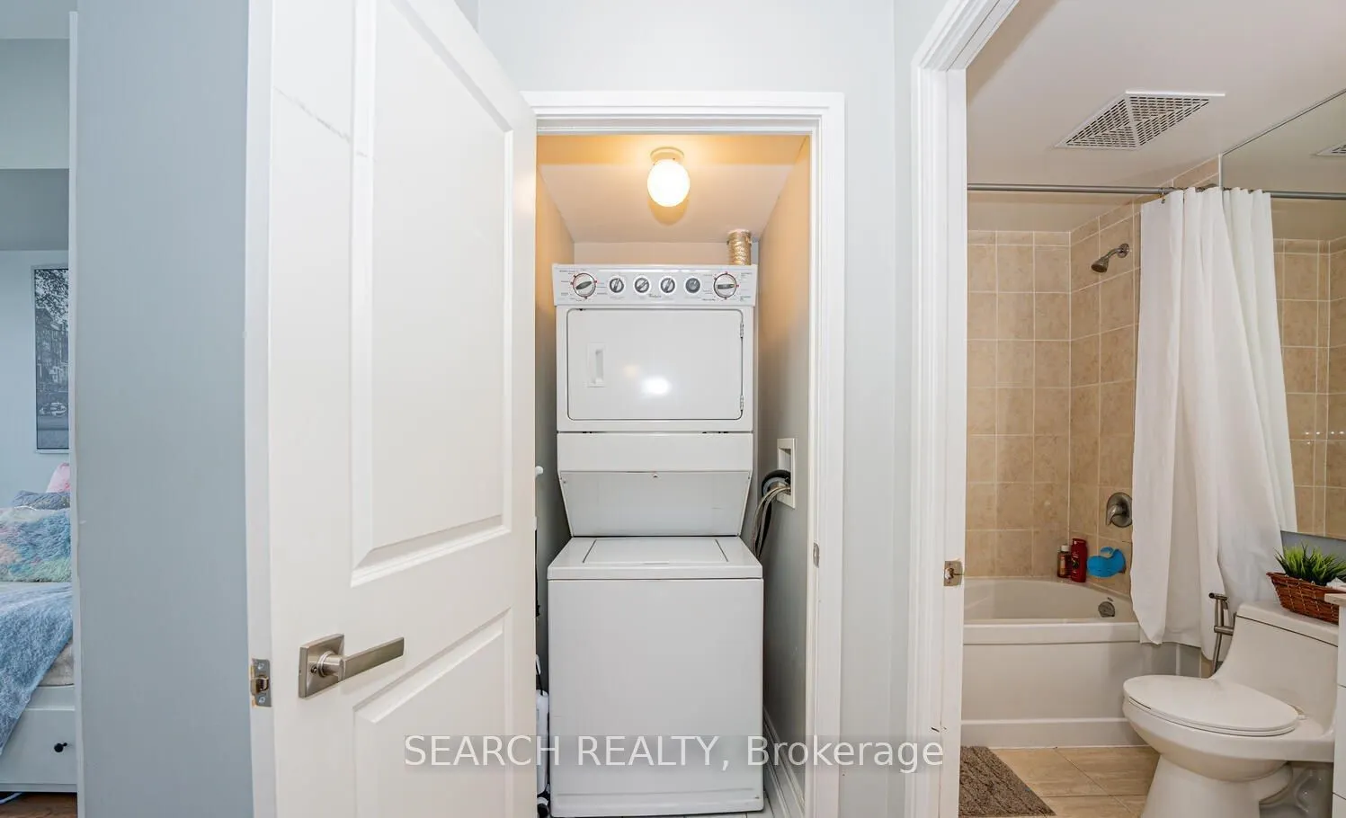 60 Absolute Avenue, #3506