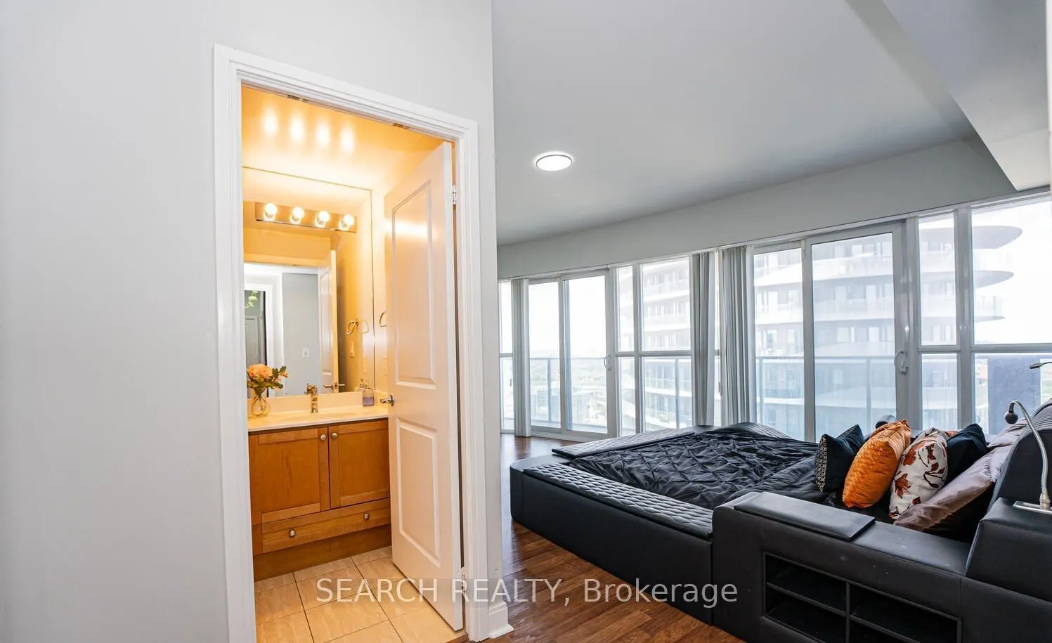 60 Absolute Avenue, #3506