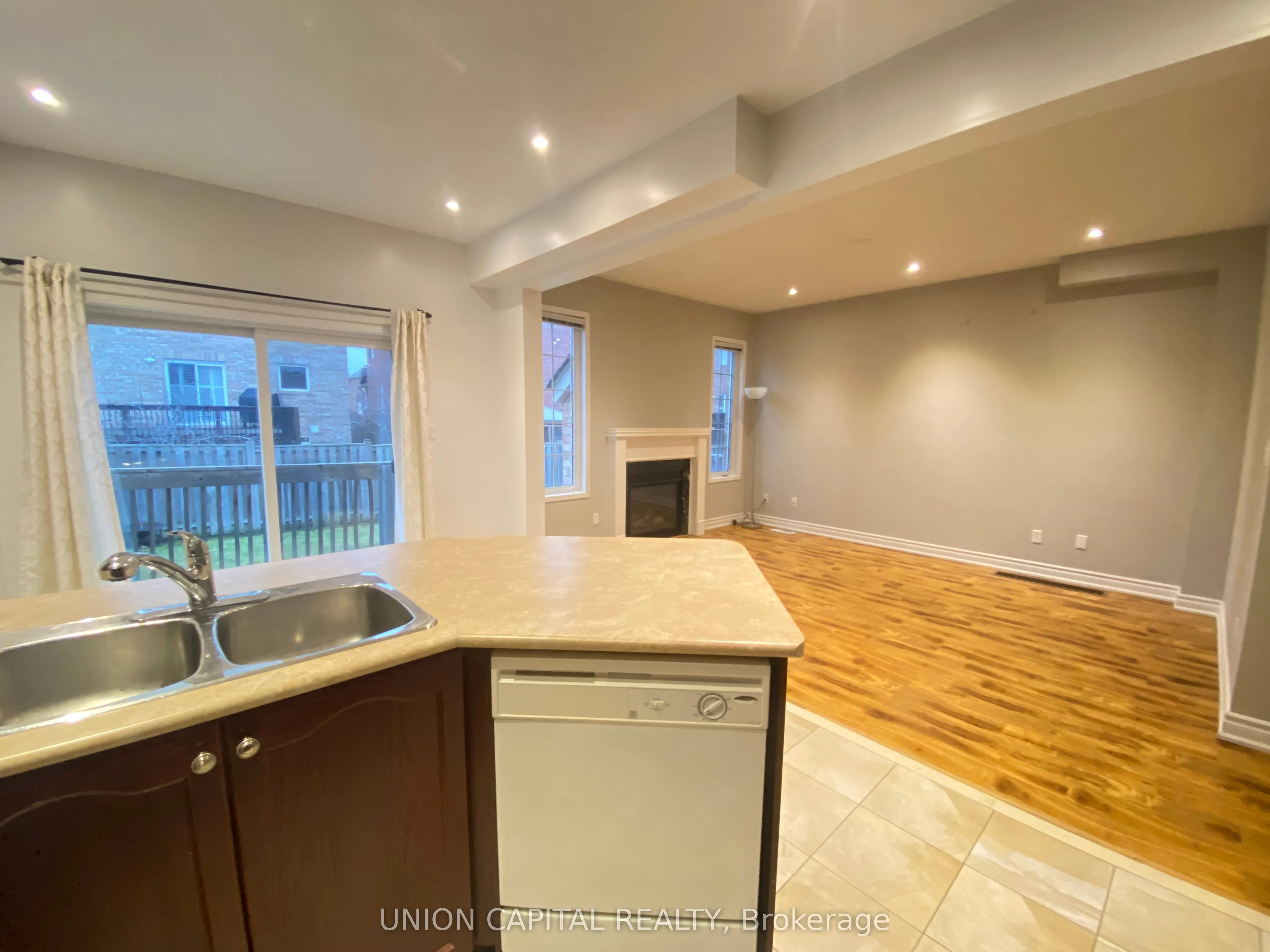 704 Courtney Valley Road