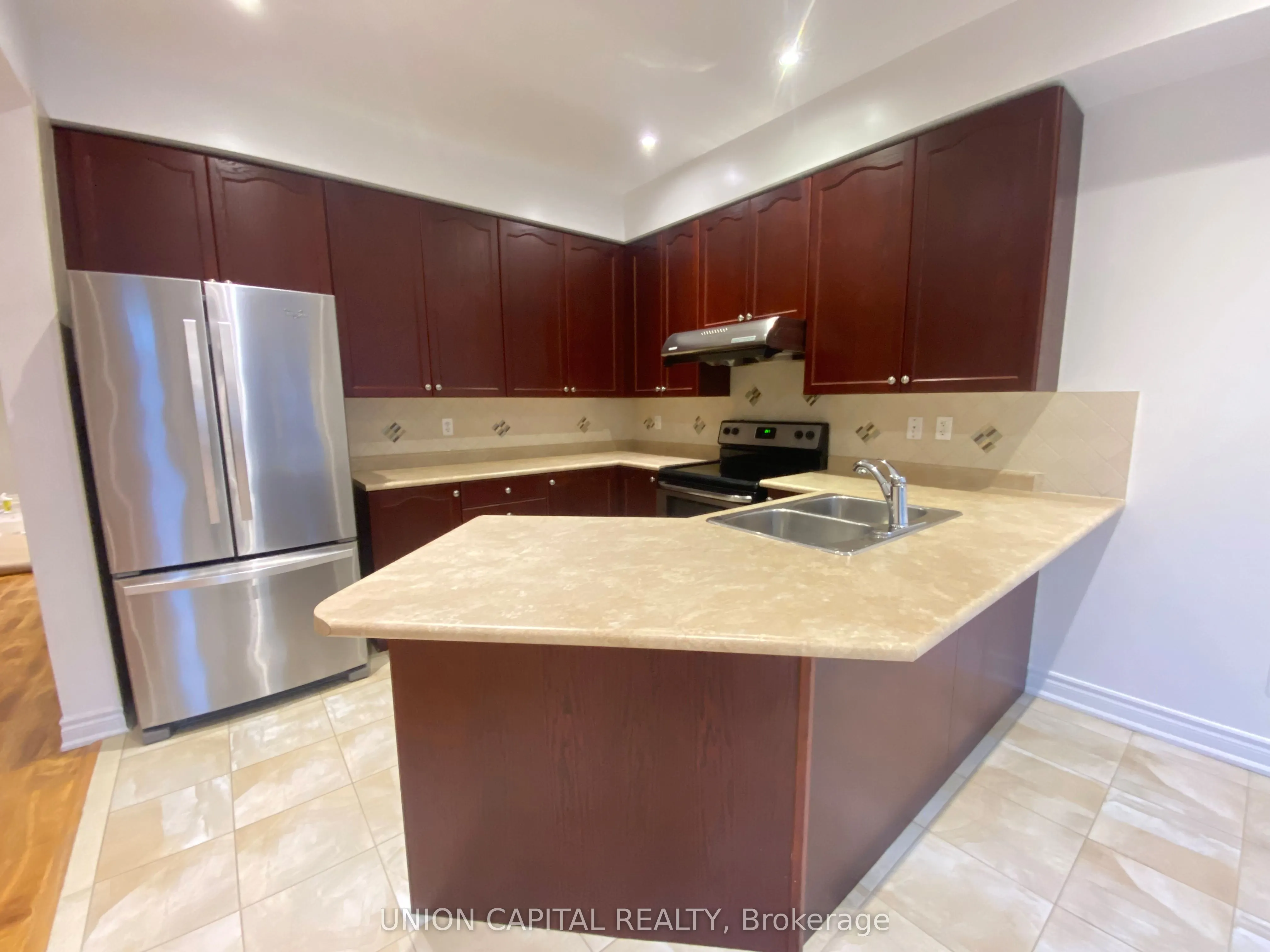 704 Courtney Valley Road