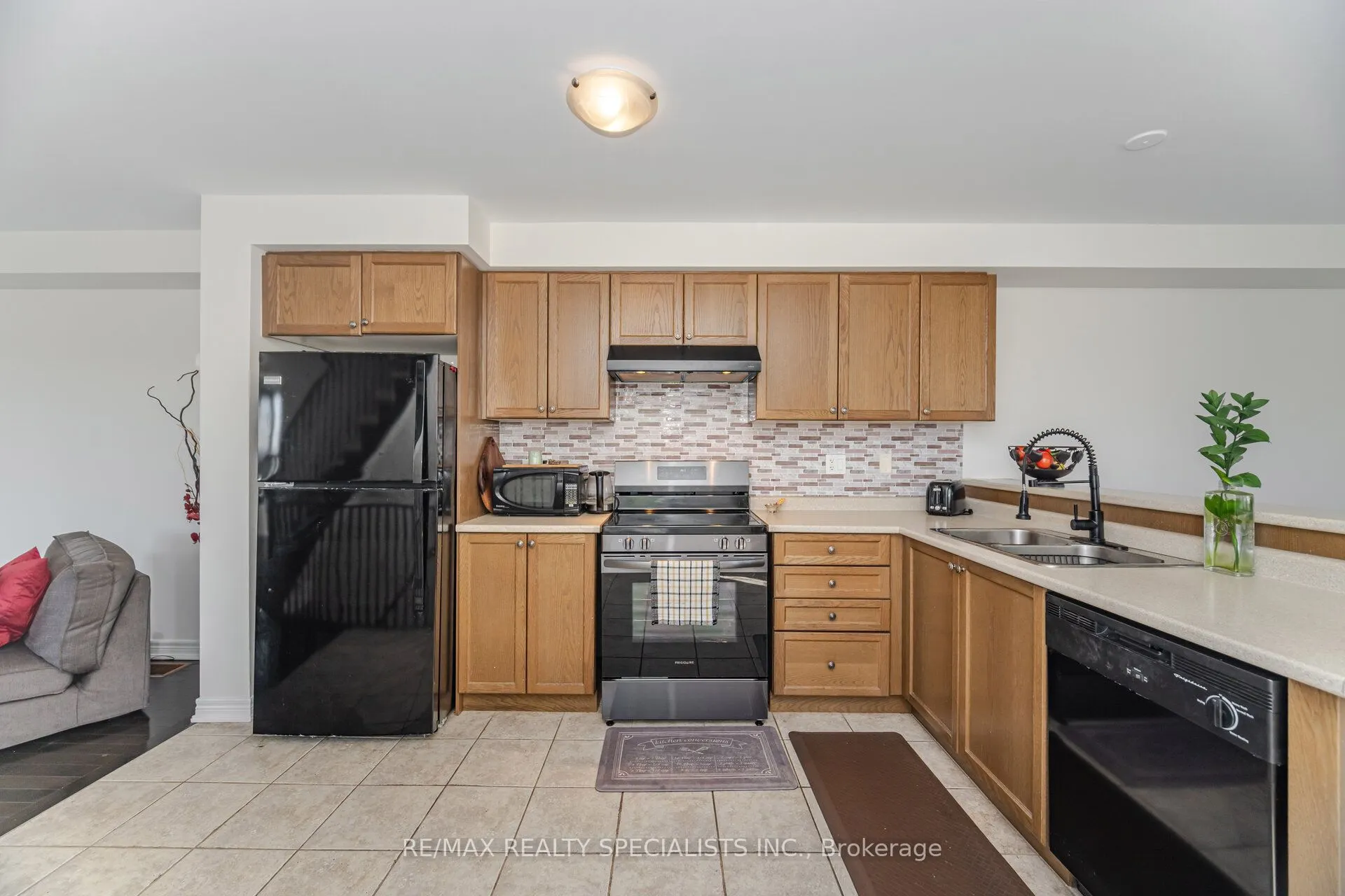 2 Shiraz Drive NE, #114