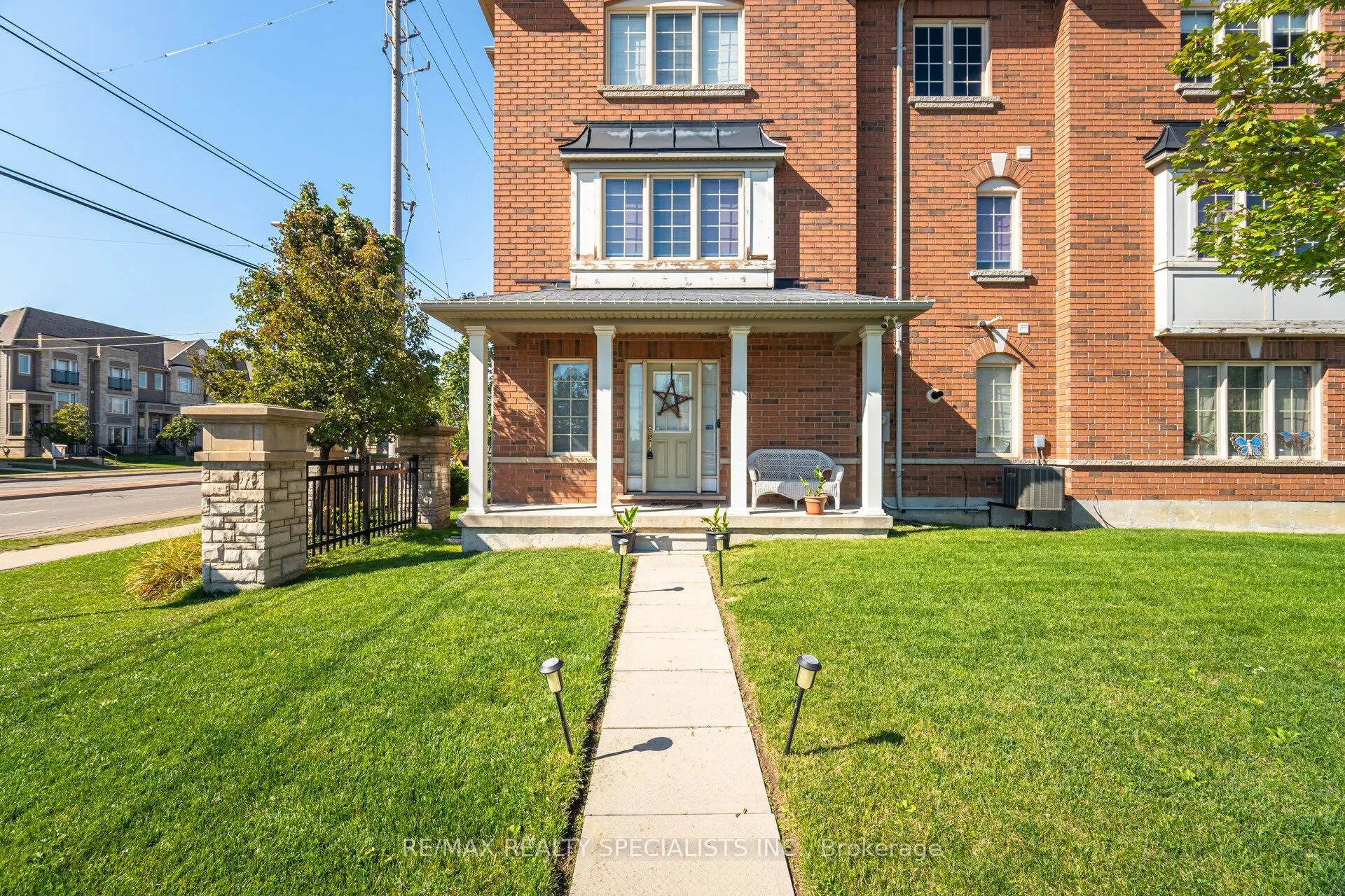 2 Shiraz Drive NE, #114