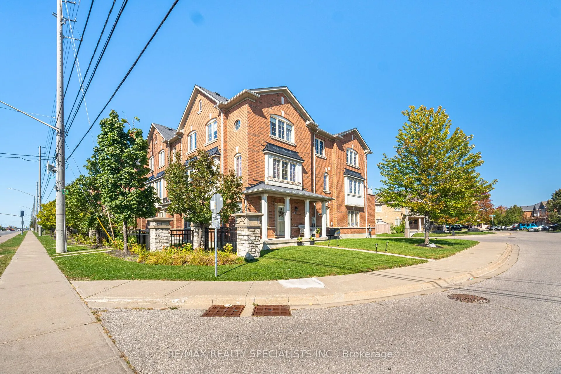 2 Shiraz Drive NE, #114
