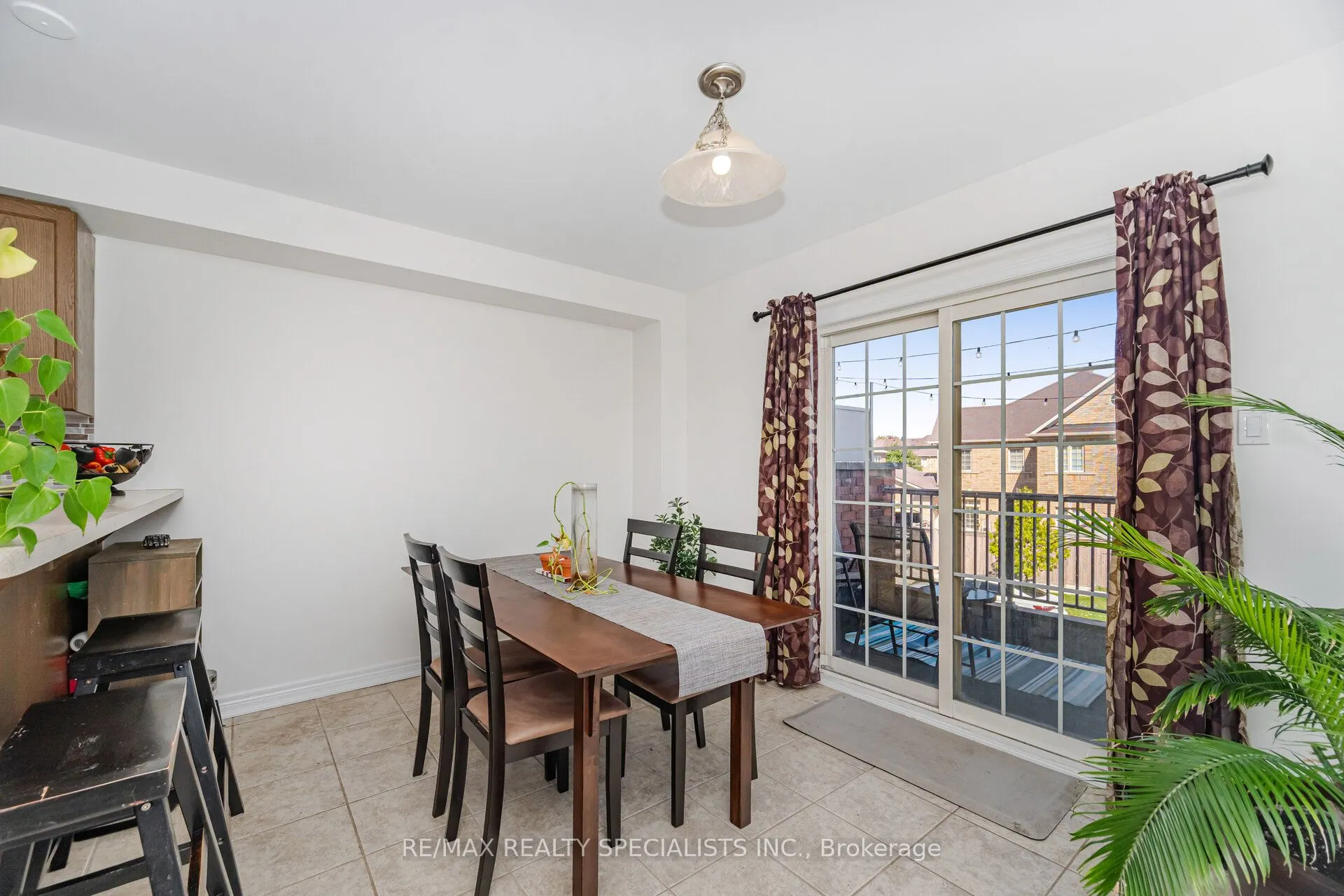 2 Shiraz Drive NE, #114
