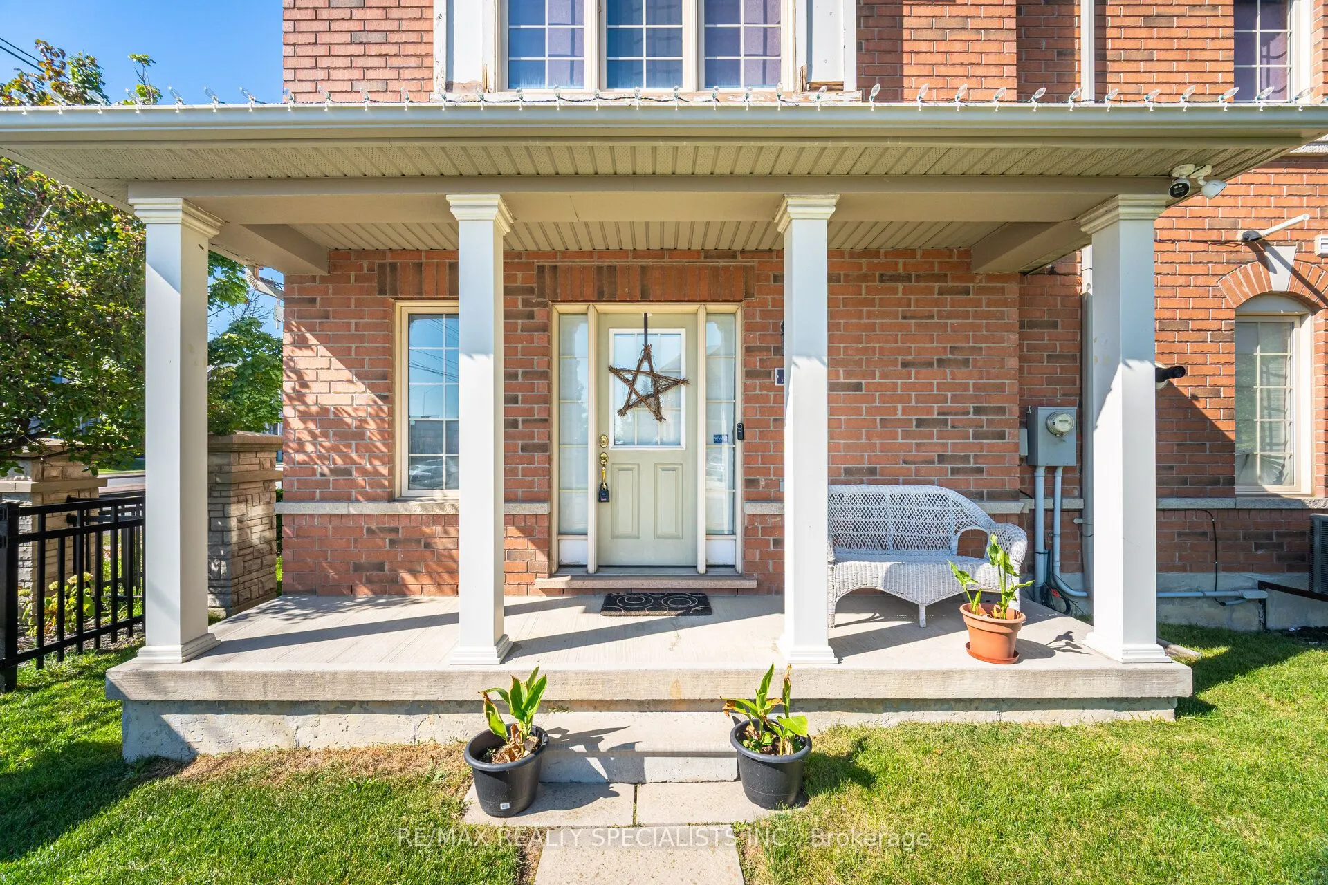 2 Shiraz Drive NE, #114