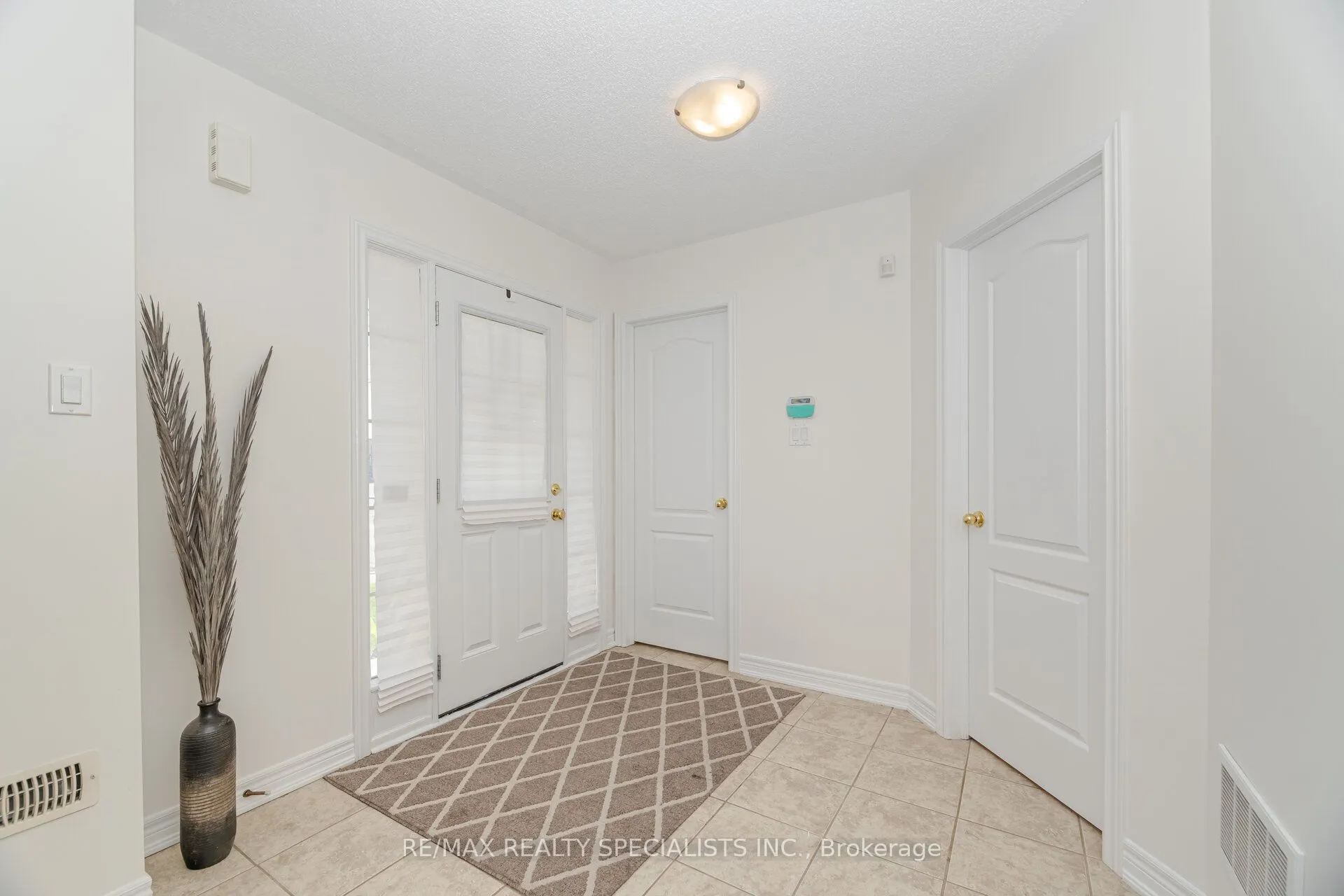 2 Shiraz Drive NE, #114