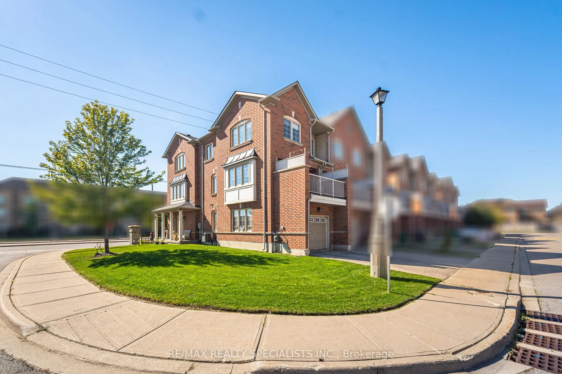2 Shiraz Drive NE, #114