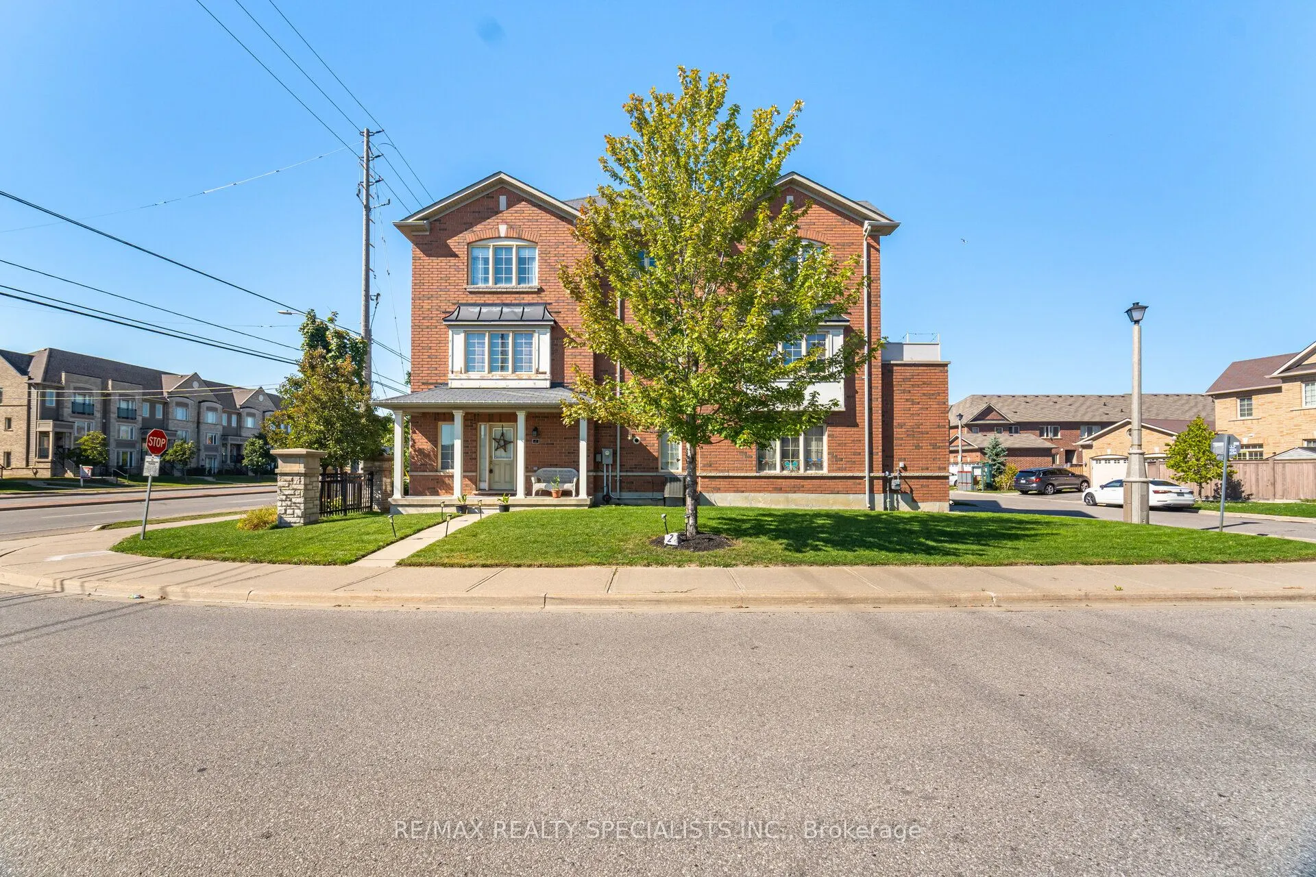 2 Shiraz Drive NE, #114