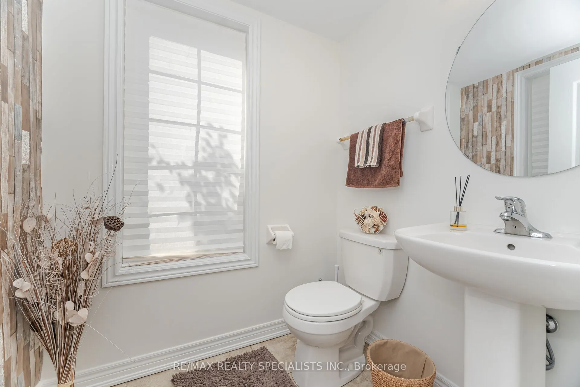 2 Shiraz Drive NE, #114
