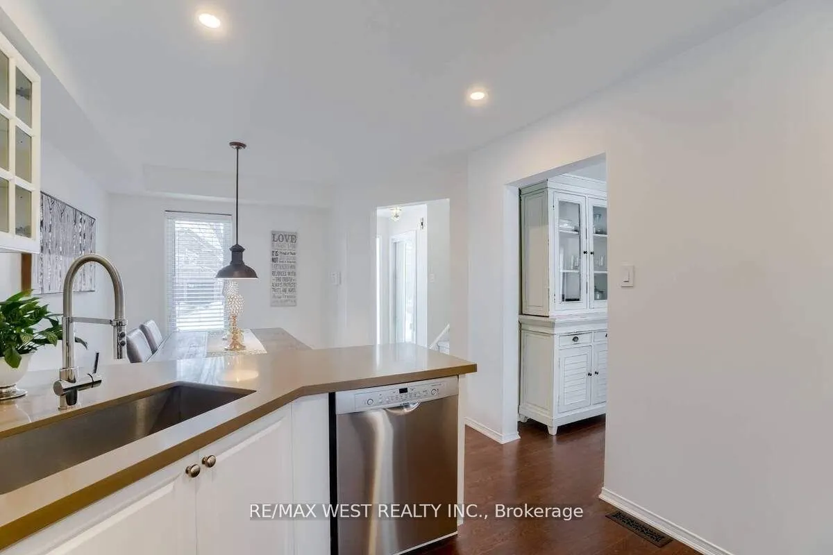 84 Mullis Crescent, #Main