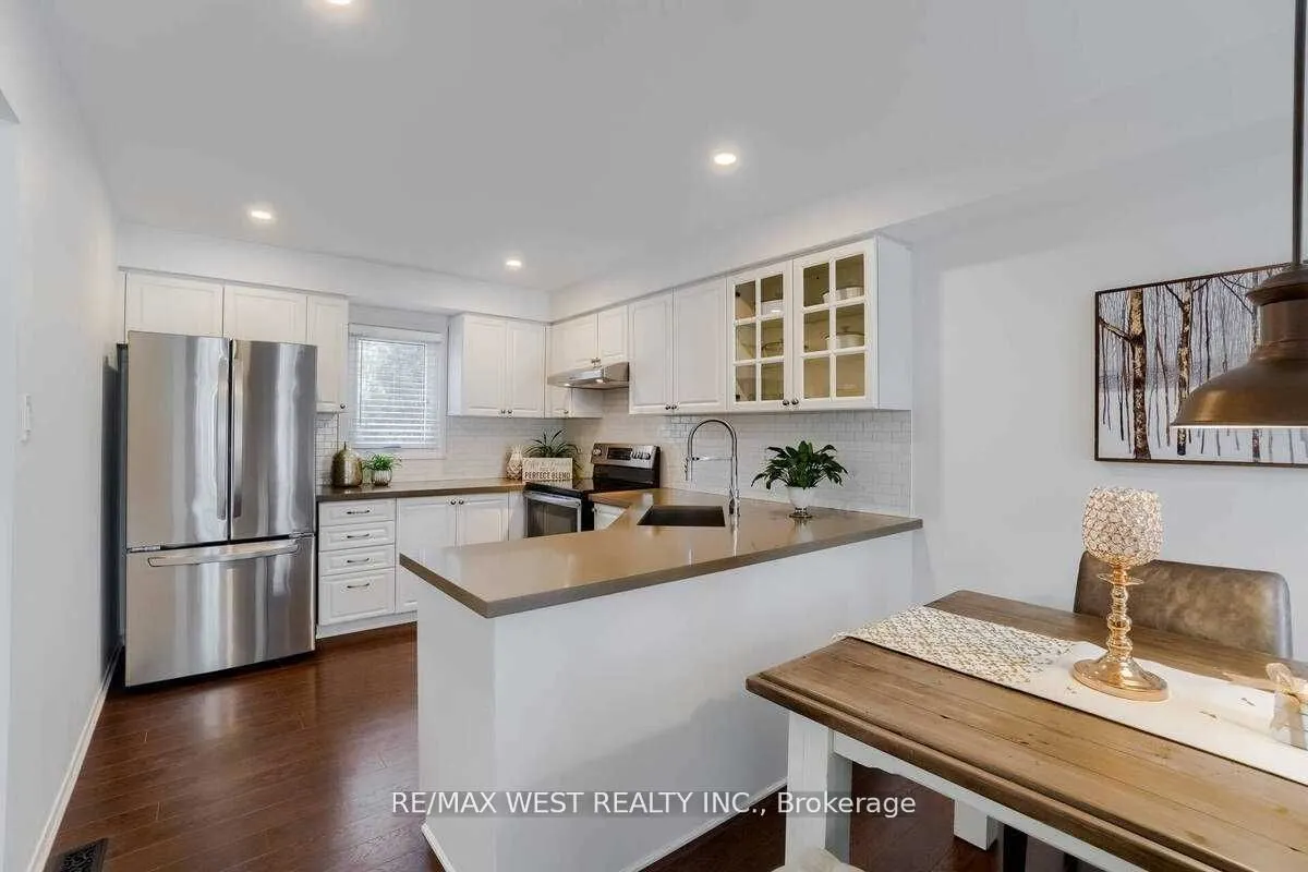 84 Mullis Crescent, #Main