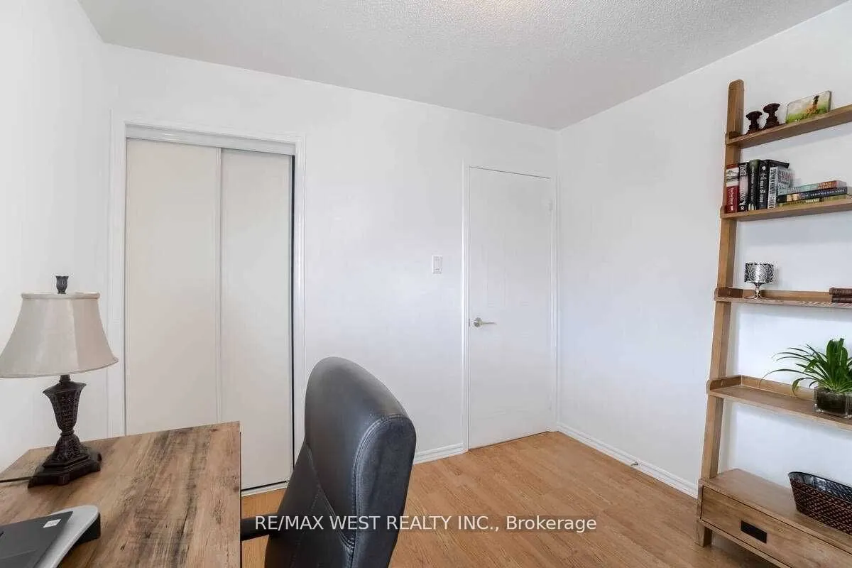 84 Mullis Crescent, #Main