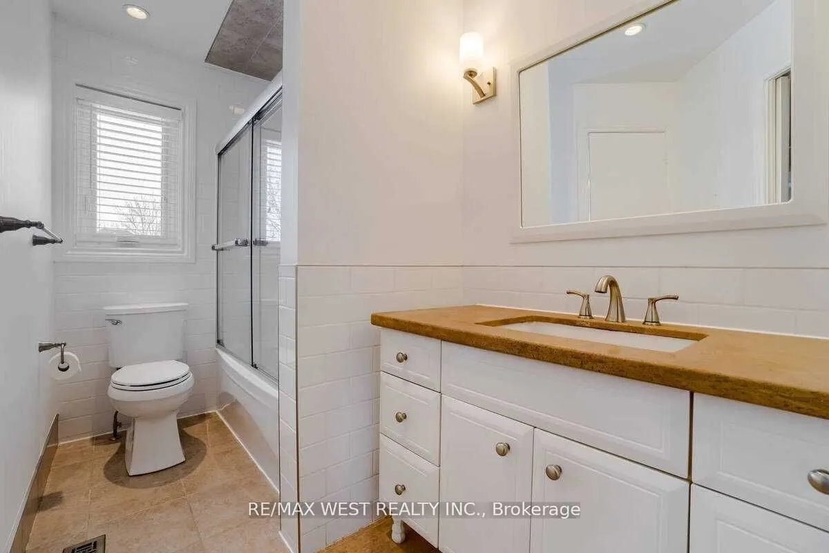 84 Mullis Crescent, #Main