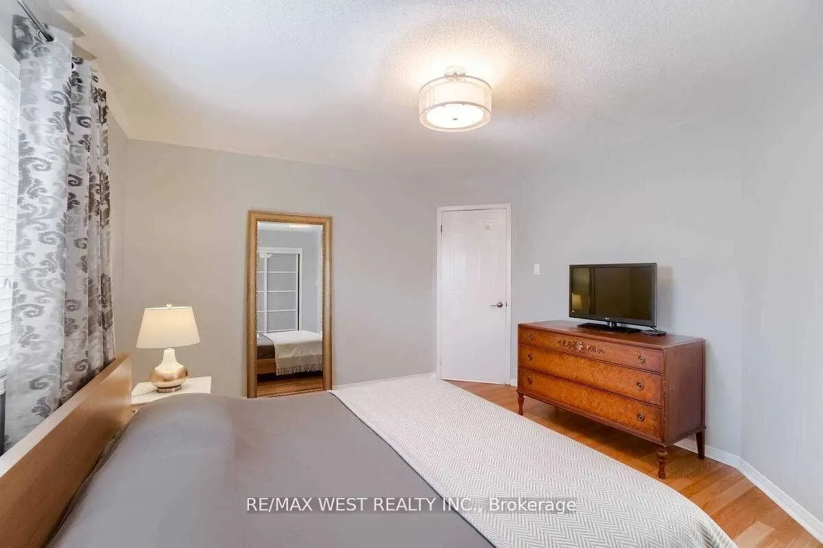 84 Mullis Crescent, #Main