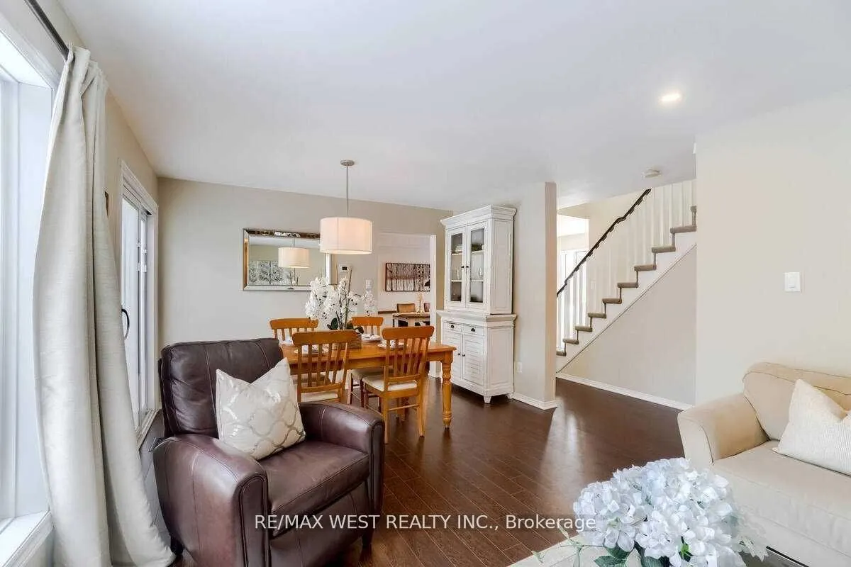 84 Mullis Crescent, #Main