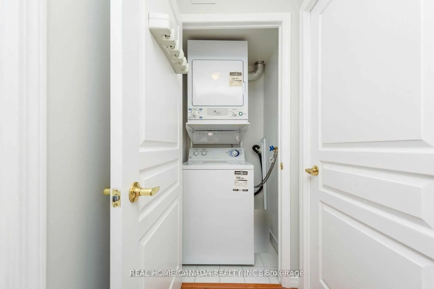 4879 Kimbermount Avenue, #1406