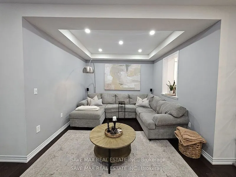 105 Whitlock Avenue E, #Upper