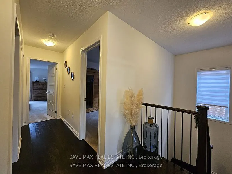 105 Whitlock Avenue E, #Upper