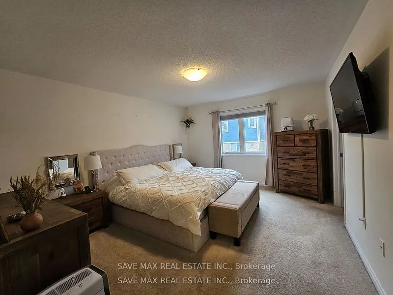 105 Whitlock Avenue E, #Upper