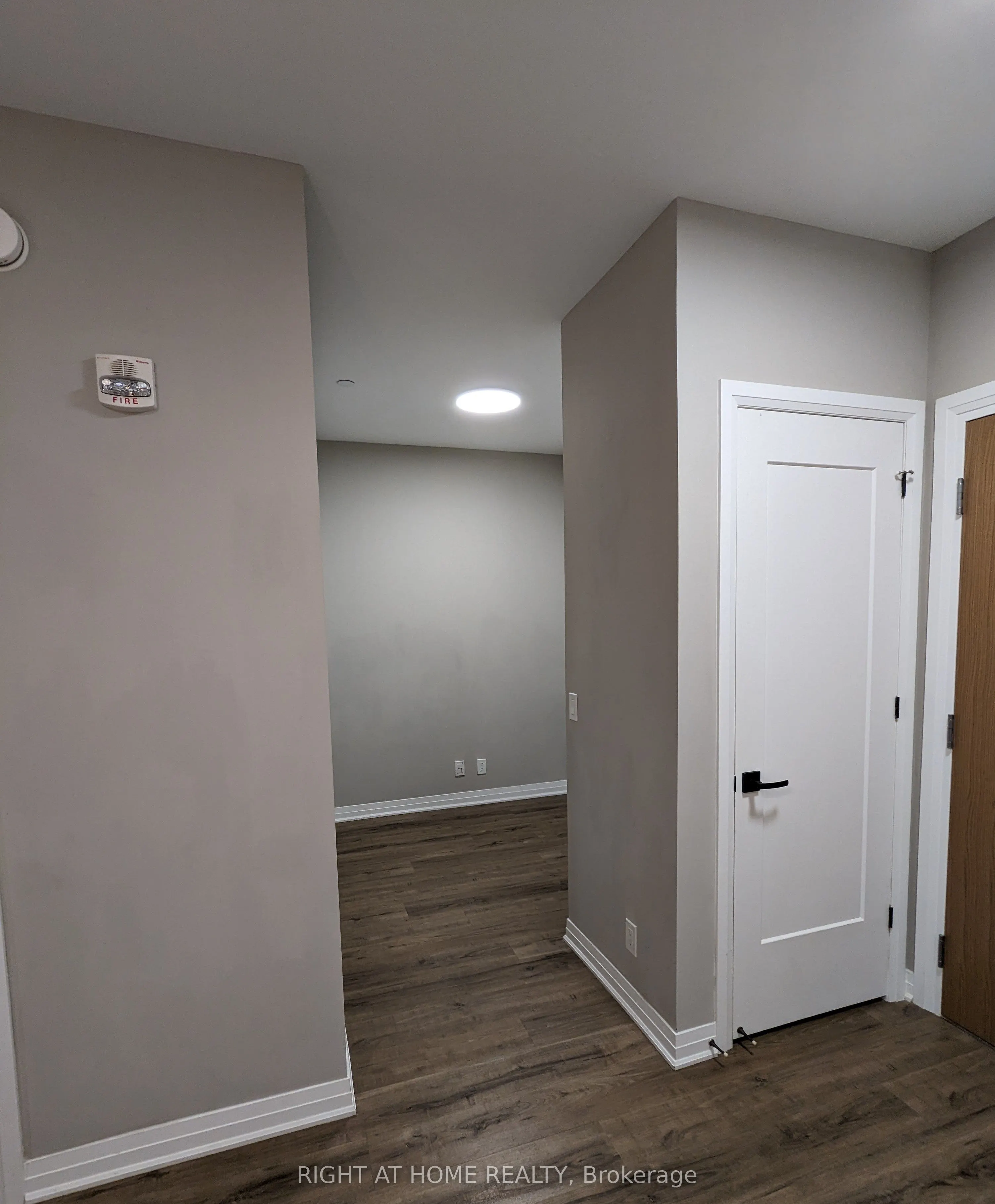 128 Grovewood Common, #327