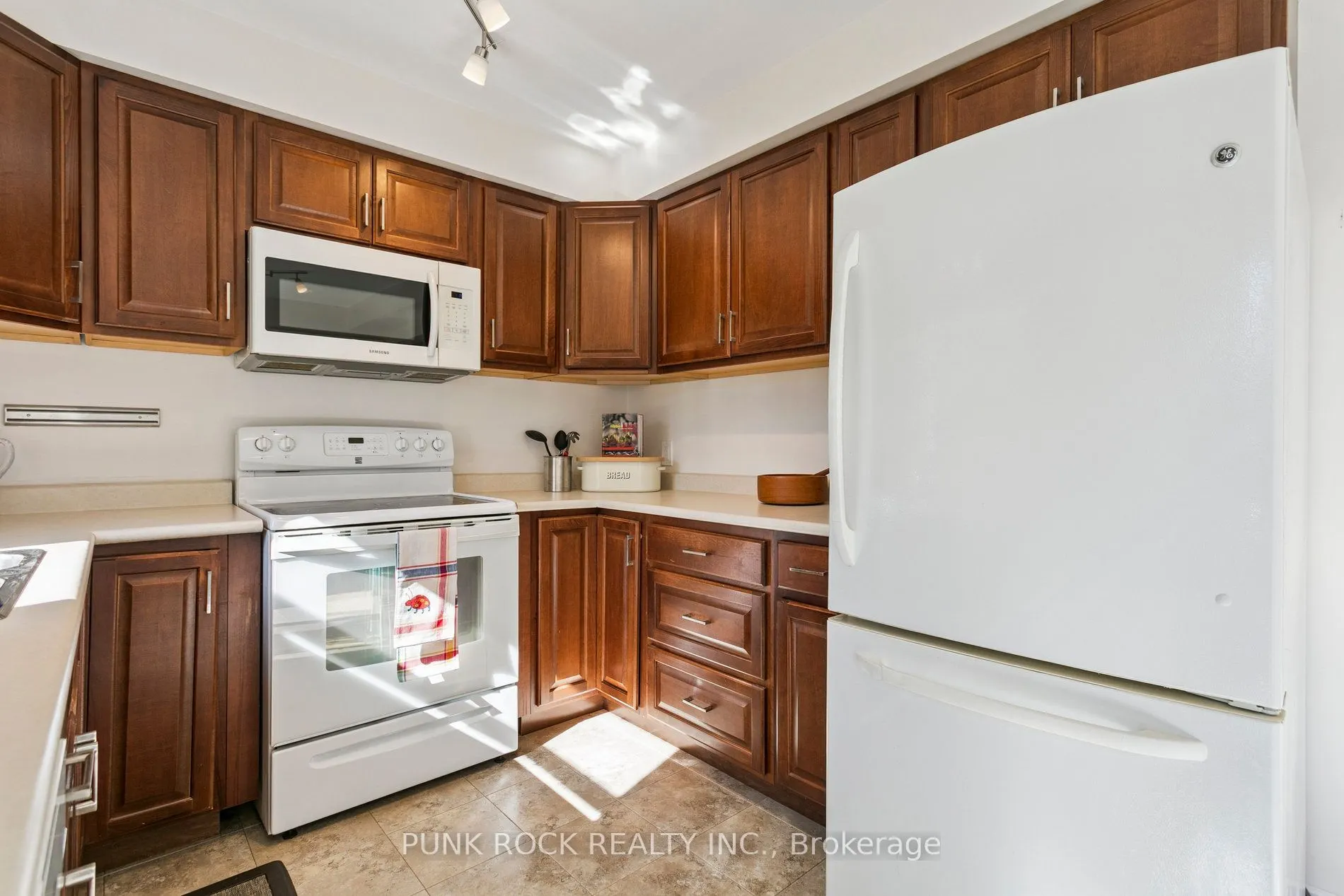 4161 Claypine Rise