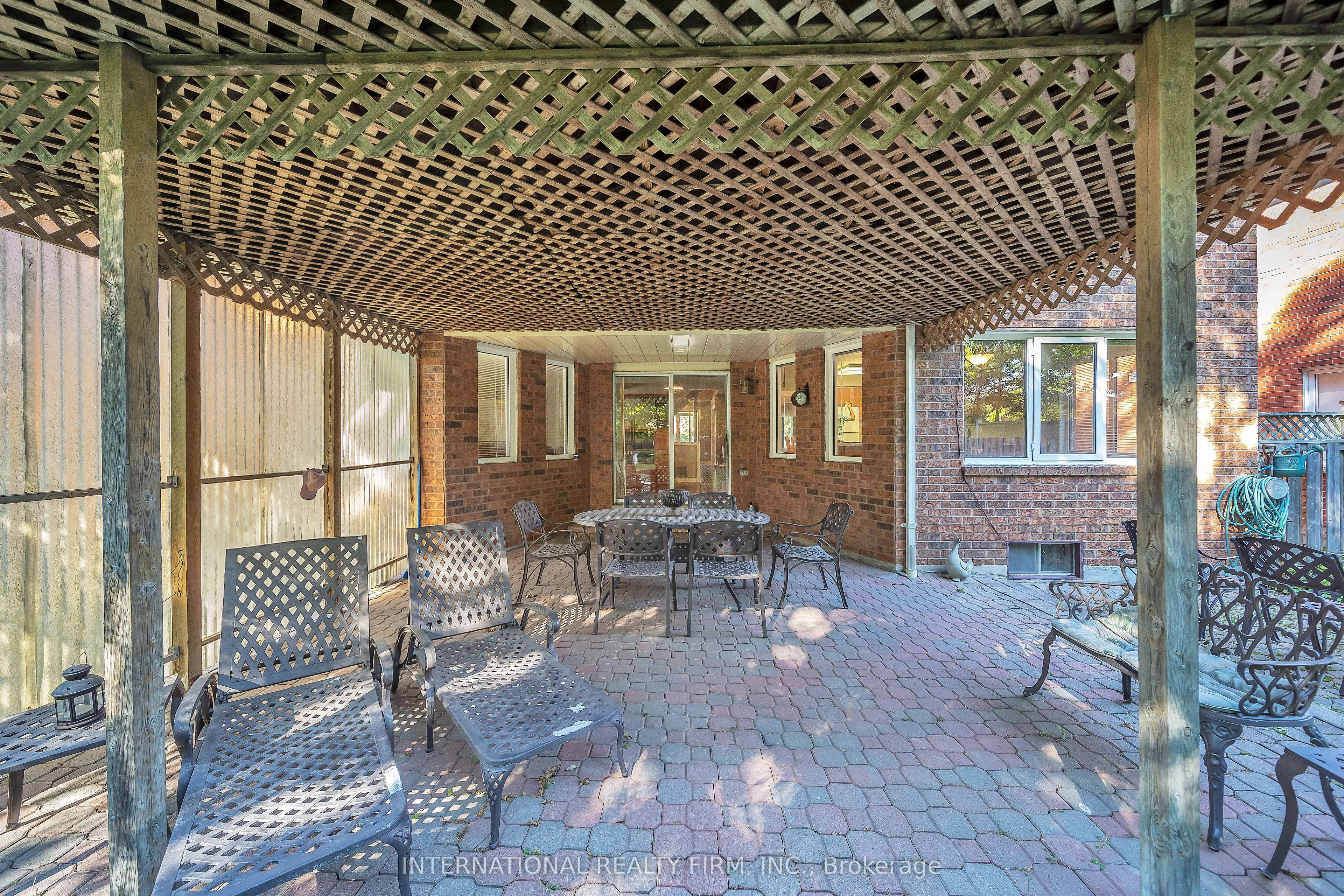3674 St. Laurent Court
