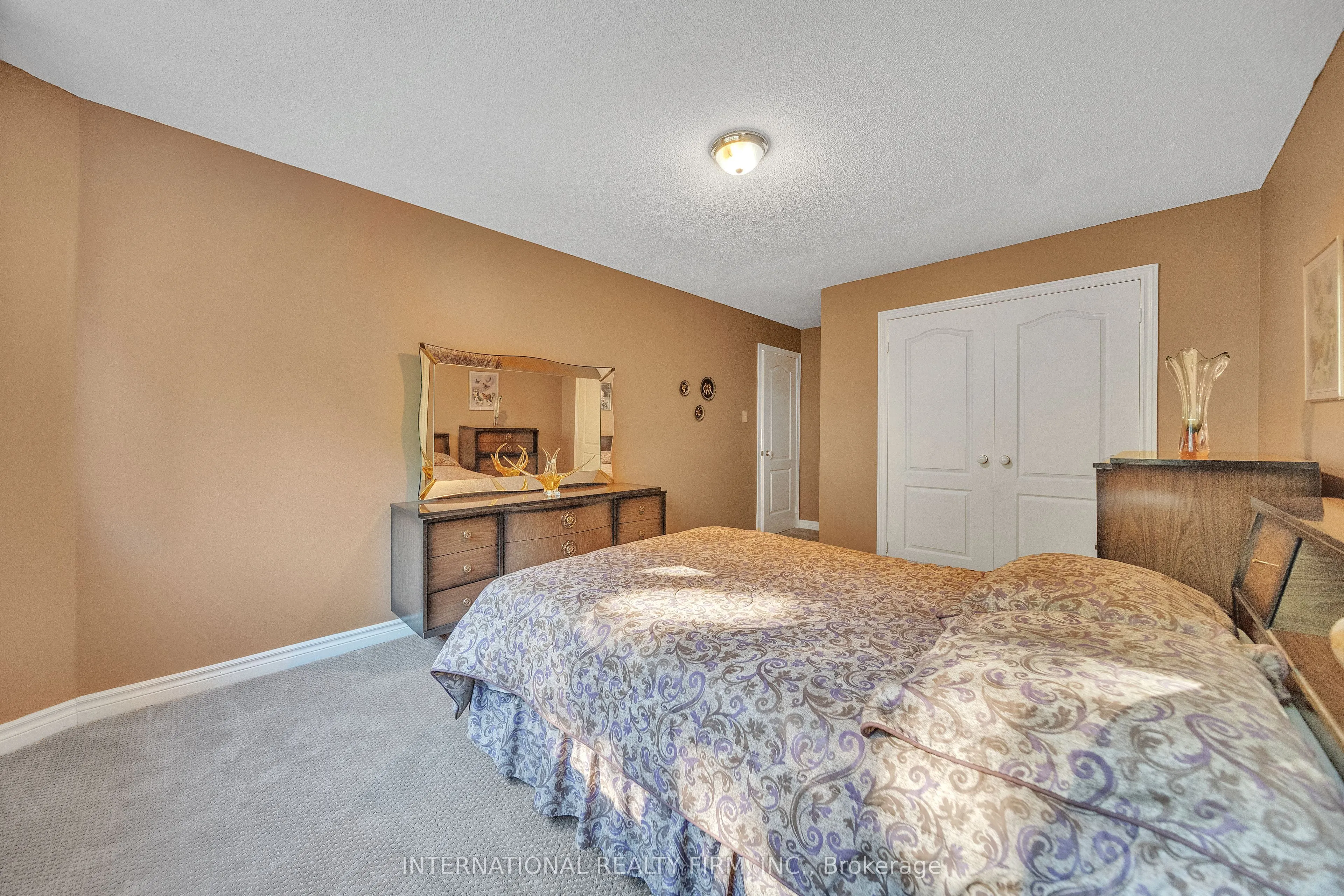 3674 St. Laurent Court
