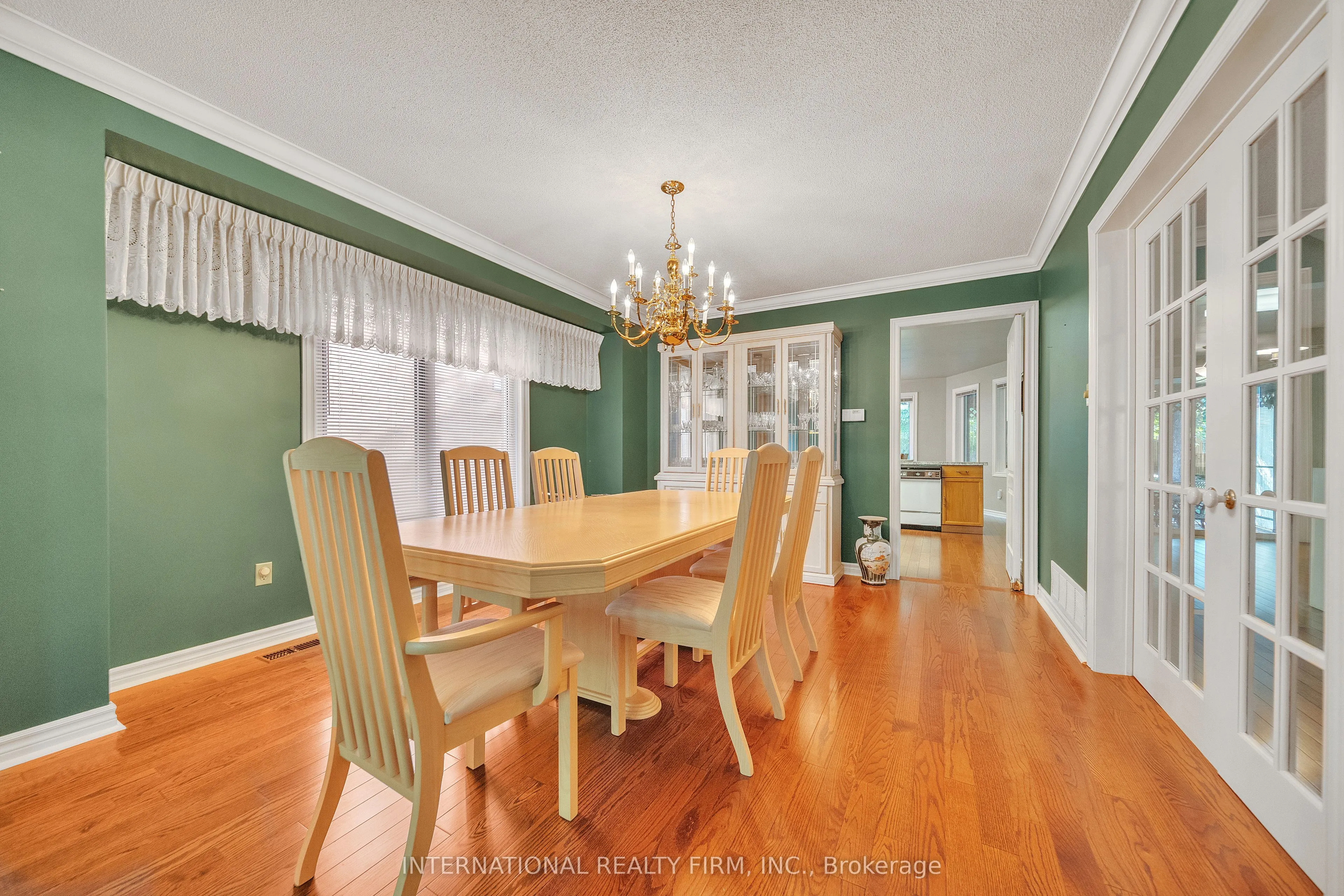 3674 St. Laurent Court