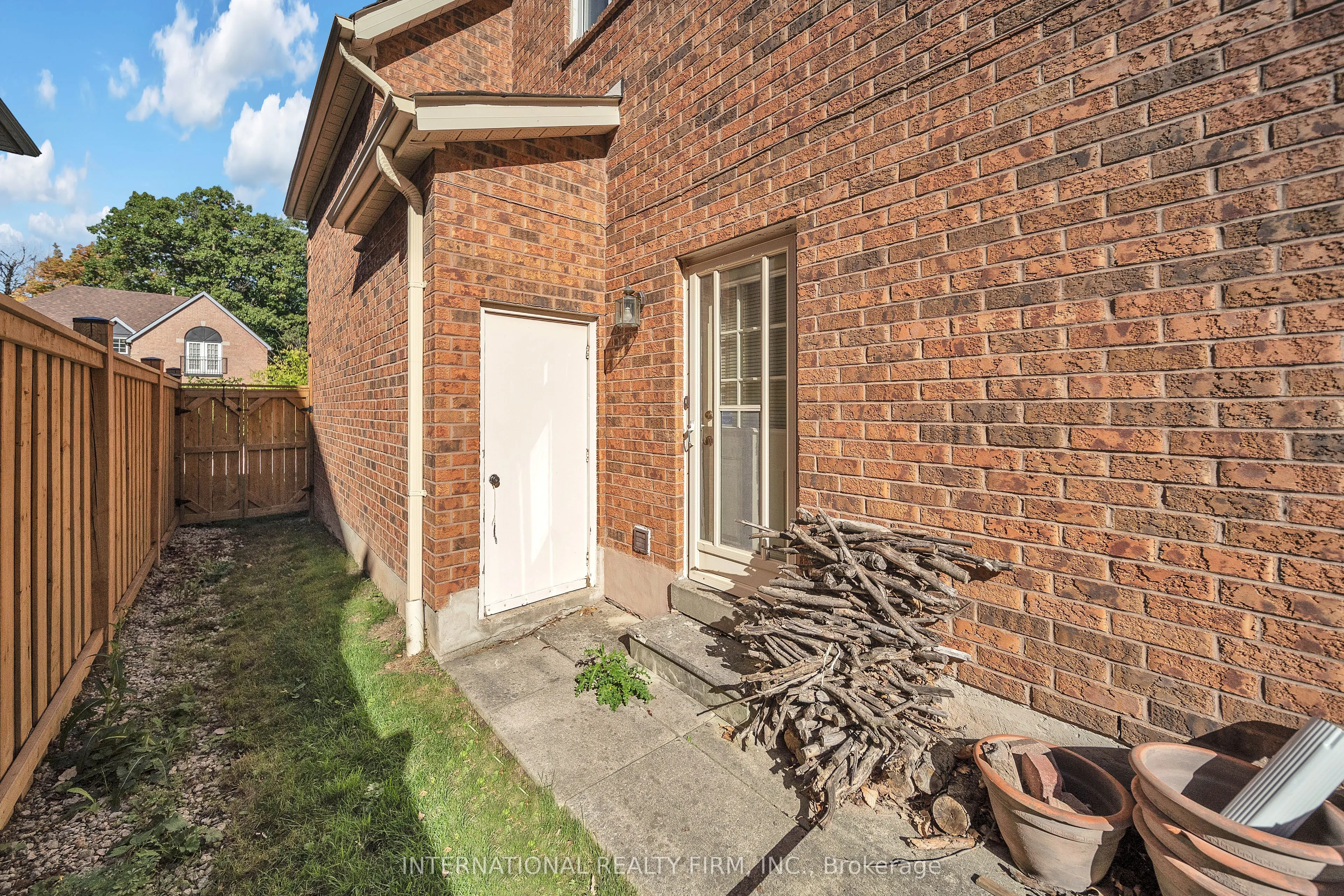 3674 St. Laurent Court