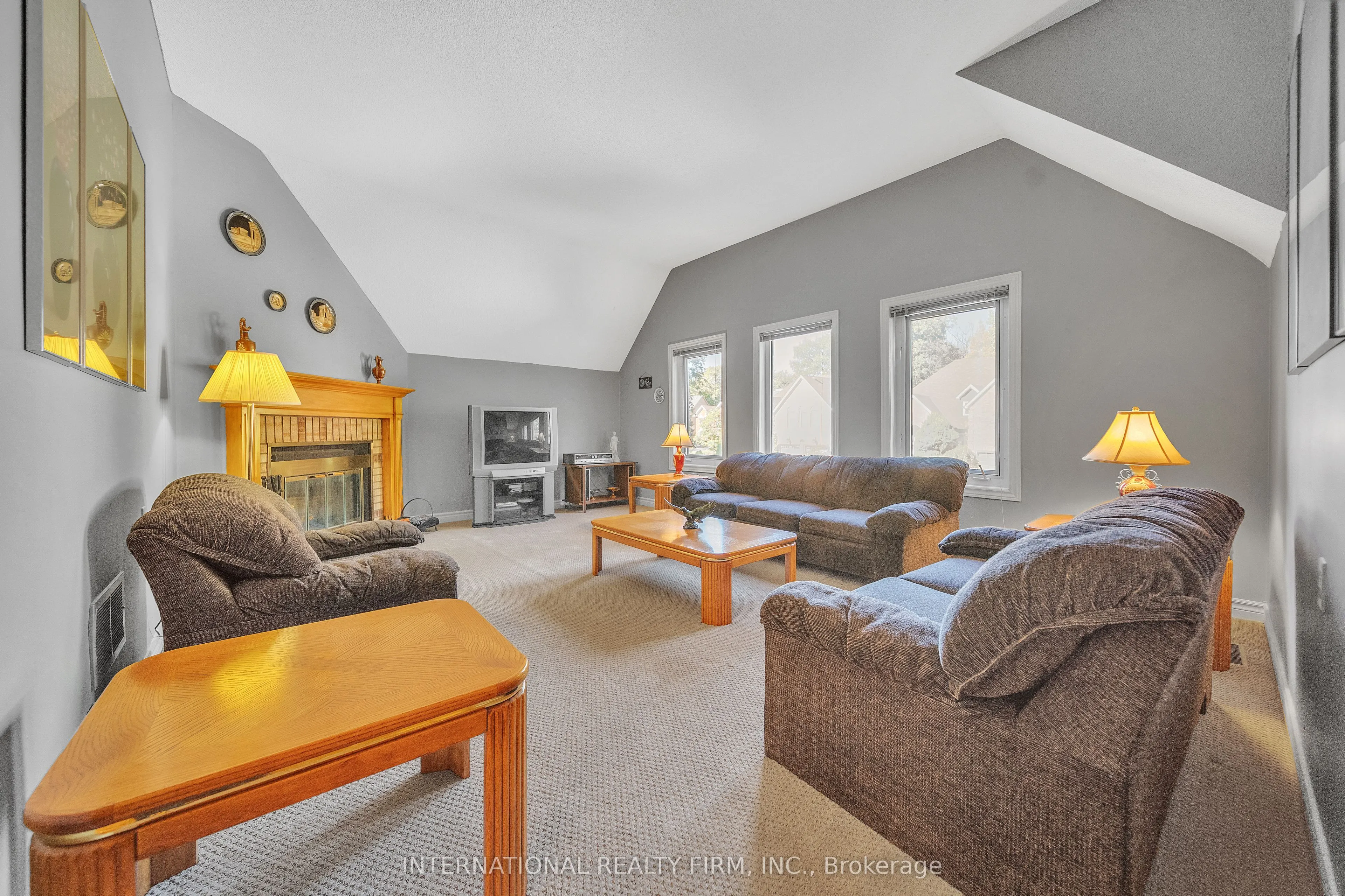 3674 St. Laurent Court