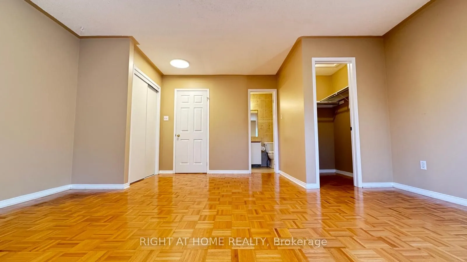5958 Greensboro Drive, #31